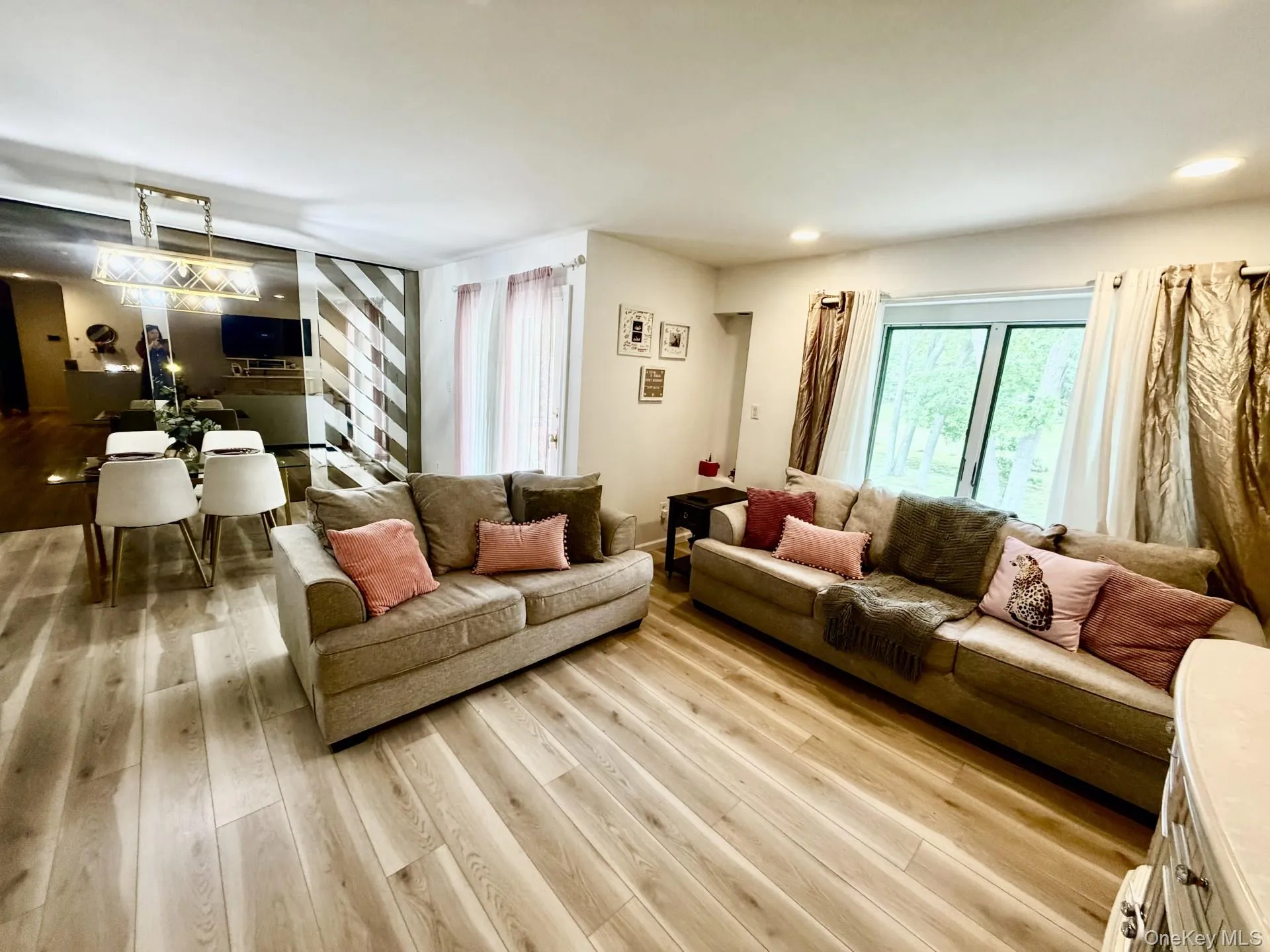 348 Clubhouse Court, Brookhaven, NY, 2 Bedrooms Bedrooms, 5 Rooms Rooms,2 BathroomsBathrooms,Residential,For Rent,Clubhouse,0,1005640 348 Clubhouse Court, Brookhaven, NY, 2 Bedrooms Bedrooms, 5 Rooms Rooms,2 BathroomsBathrooms,Residential,For Rent,Clubhouse,0,1005640
