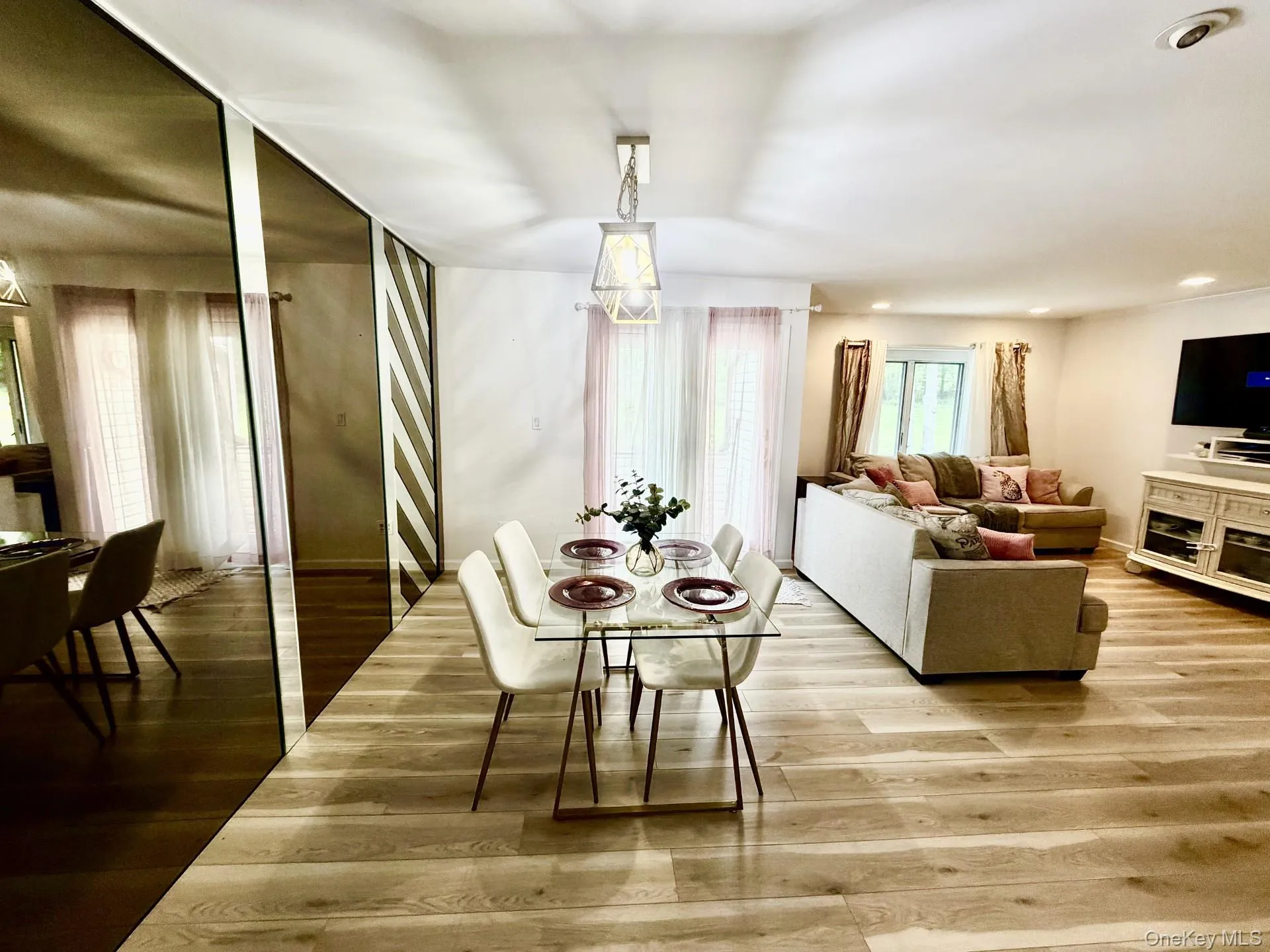 348 Clubhouse Court, Brookhaven, NY, 2 Bedrooms Bedrooms, 5 Rooms Rooms,2 BathroomsBathrooms,Residential,For Rent,Clubhouse,0,1005640 348 Clubhouse Court, Brookhaven, NY, 2 Bedrooms Bedrooms, 5 Rooms Rooms,2 BathroomsBathrooms,Residential,For Rent,Clubhouse,0,1005640
