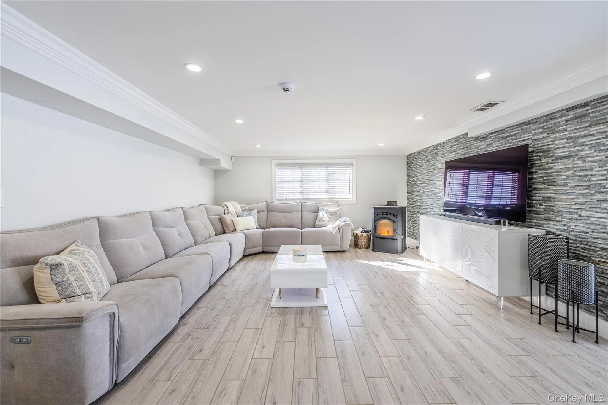 7 Dunhill Road, North Hempstead, NY, 4 Bedrooms Bedrooms, 8 Rooms Rooms,3 BathroomsBathrooms,Residential,For Rent,Dunhill,0,1005653 7 Dunhill Road, North Hempstead, NY, 4 Bedrooms Bedrooms, 8 Rooms Rooms,3 BathroomsBathrooms,Residential,For Rent,Dunhill,0,1005653