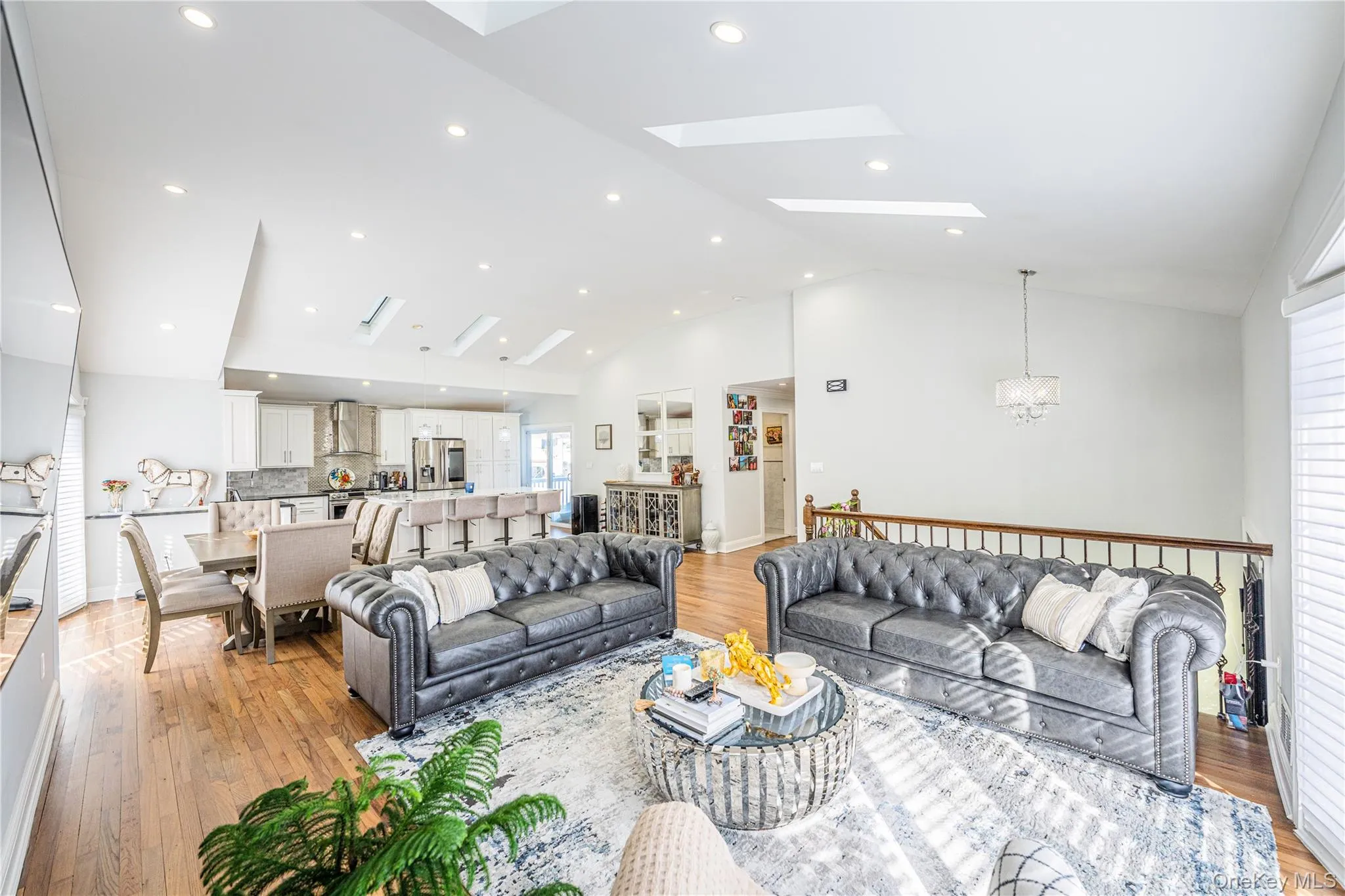 7 Dunhill Road, North Hempstead, NY, 4 Bedrooms Bedrooms, 8 Rooms Rooms,3 BathroomsBathrooms,Residential,For Rent,Dunhill,0,1005653 7 Dunhill Road, North Hempstead, NY, 4 Bedrooms Bedrooms, 8 Rooms Rooms,3 BathroomsBathrooms,Residential,For Rent,Dunhill,0,1005653