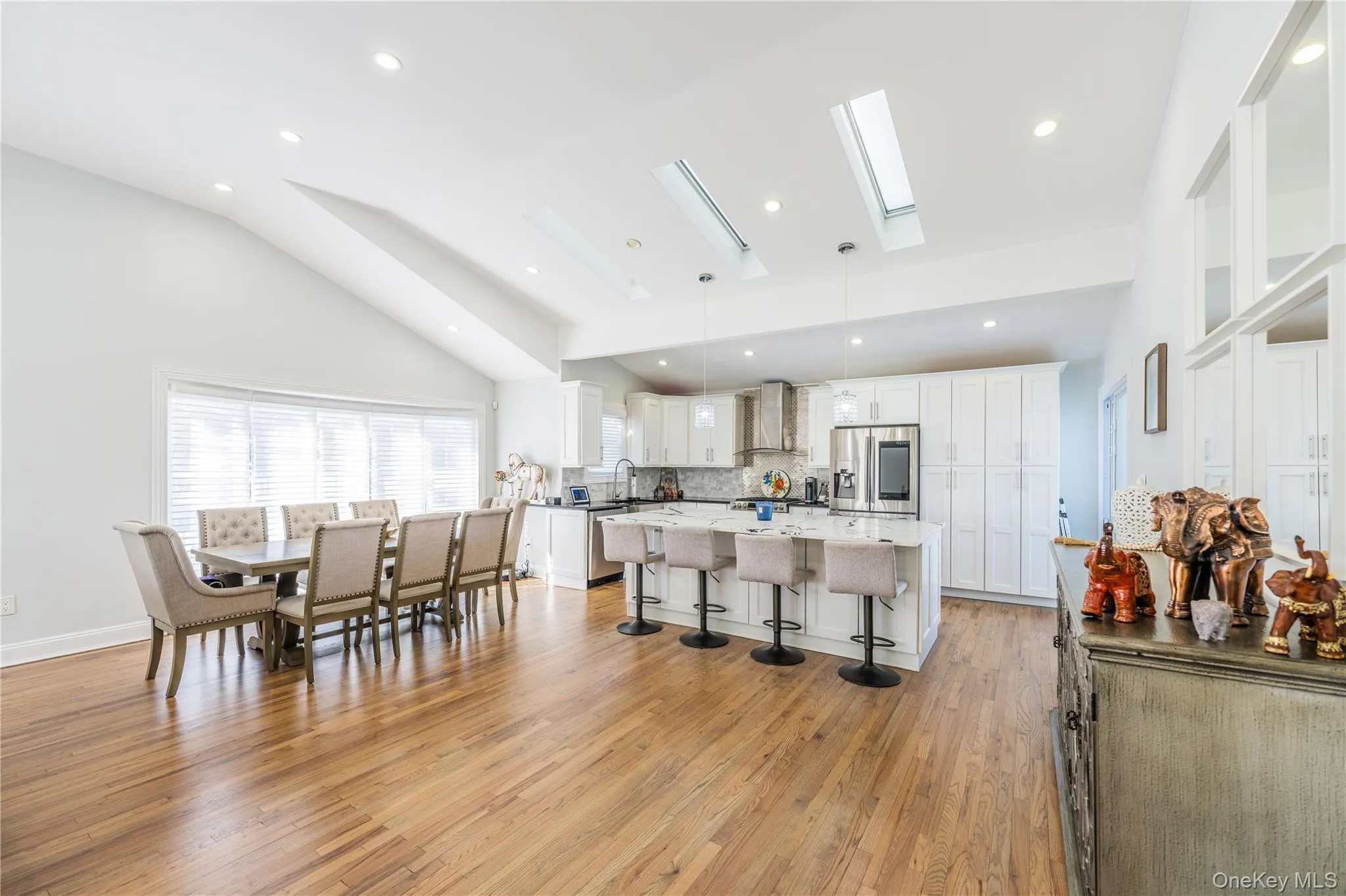 7 Dunhill Road, North Hempstead, NY, 4 Bedrooms Bedrooms, 8 Rooms Rooms,3 BathroomsBathrooms,Residential,For Rent,Dunhill,0,1005653 7 Dunhill Road, North Hempstead, NY, 4 Bedrooms Bedrooms, 8 Rooms Rooms,3 BathroomsBathrooms,Residential,For Rent,Dunhill,0,1005653