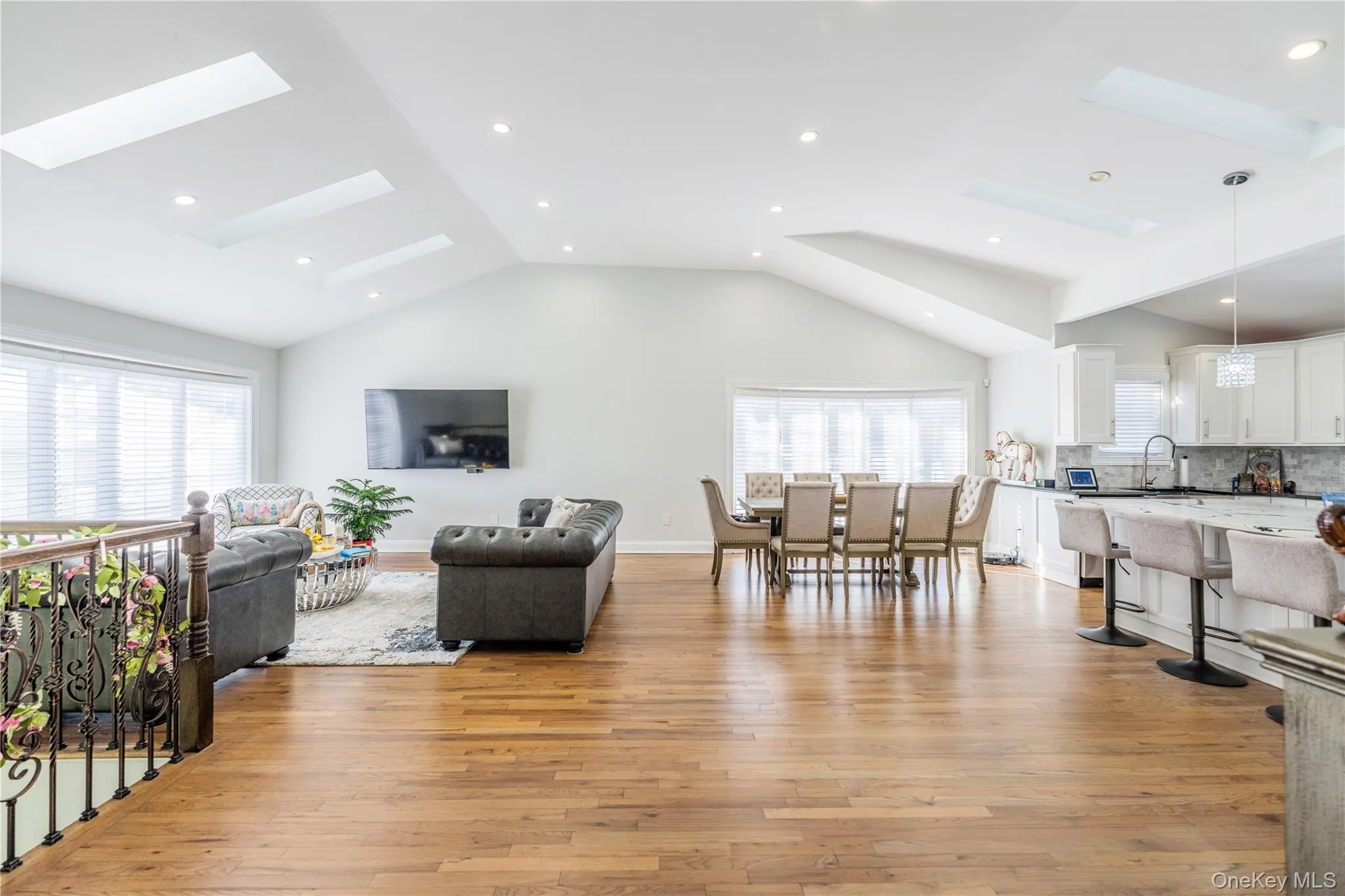 7 Dunhill Road, North Hempstead, NY, 4 Bedrooms Bedrooms, 8 Rooms Rooms,3 BathroomsBathrooms,Residential,For Rent,Dunhill,0,1005653 7 Dunhill Road, North Hempstead, NY, 4 Bedrooms Bedrooms, 8 Rooms Rooms,3 BathroomsBathrooms,Residential,For Rent,Dunhill,0,1005653