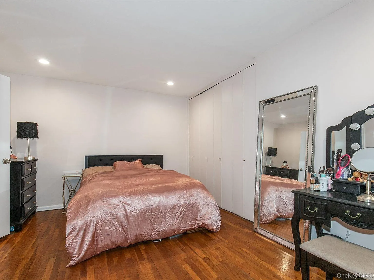 45 HILLPARK Avenue, North Hempstead, NY, 2 Bedrooms Bedrooms, 4 Rooms Rooms,1 BathroomBathrooms,Residential,For Rent,HILLPARK,0,1005668 45 HILLPARK Avenue, North Hempstead, NY, 2 Bedrooms Bedrooms, 4 Rooms Rooms,1 BathroomBathrooms,Residential,For Rent,HILLPARK,0,1005668
