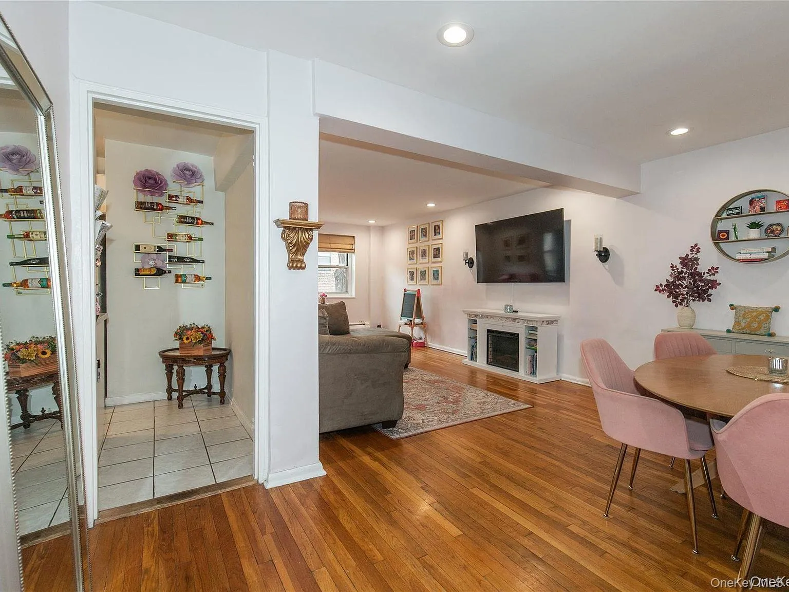 45 HILLPARK Avenue, North Hempstead, NY, 2 Bedrooms Bedrooms, 4 Rooms Rooms,1 BathroomBathrooms,Residential,For Rent,HILLPARK,0,1005668 45 HILLPARK Avenue, North Hempstead, NY, 2 Bedrooms Bedrooms, 4 Rooms Rooms,1 BathroomBathrooms,Residential,For Rent,HILLPARK,0,1005668
