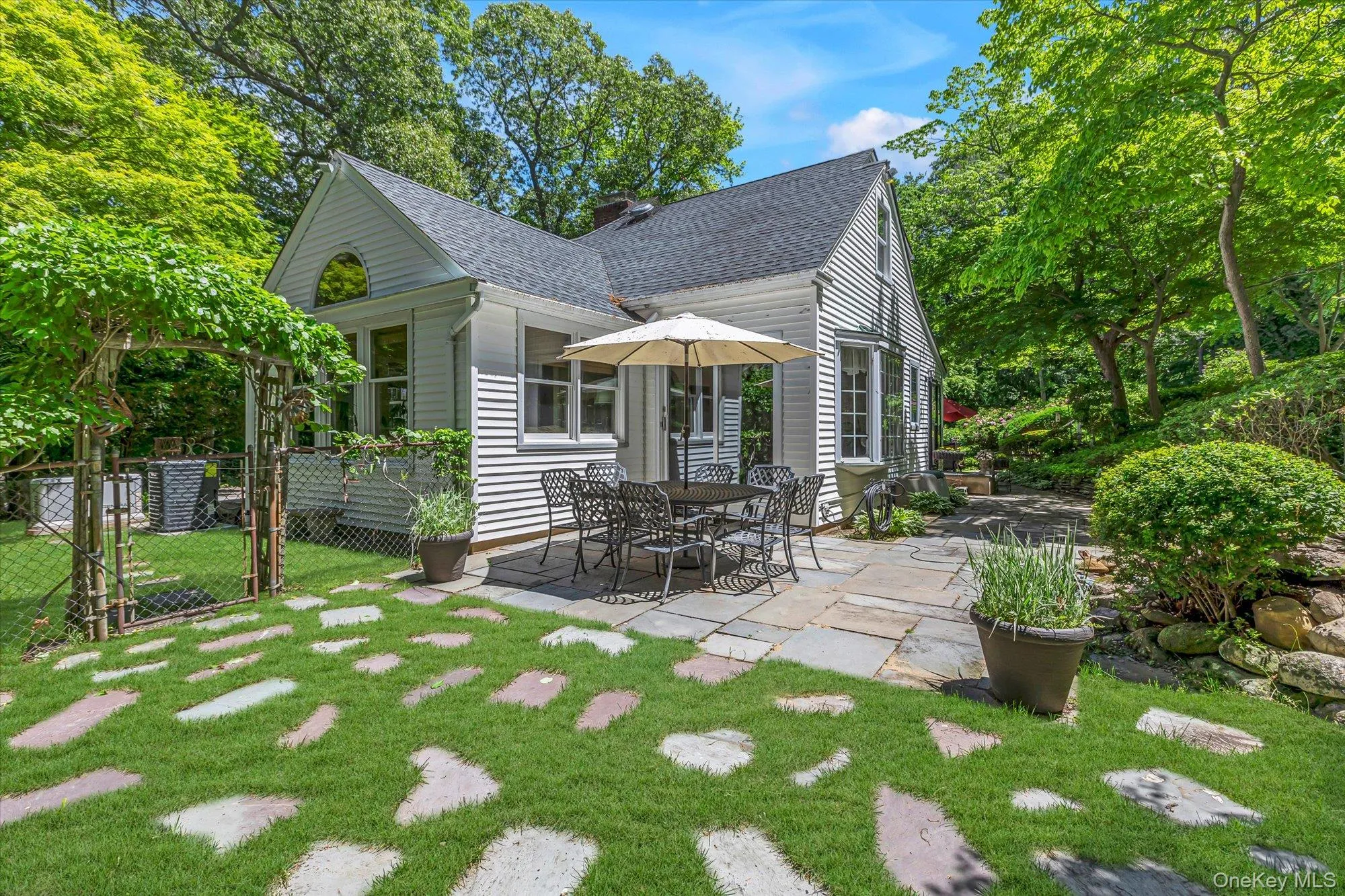58 Makamah Road, Huntington, NY, 4 Bedrooms Bedrooms, 11 Rooms Rooms,3 BathroomsBathrooms,Residential,For Rent,Makamah,0,1005684 58 Makamah Road, Huntington, NY, 4 Bedrooms Bedrooms, 11 Rooms Rooms,3 BathroomsBathrooms,Residential,For Rent,Makamah,0,1005684