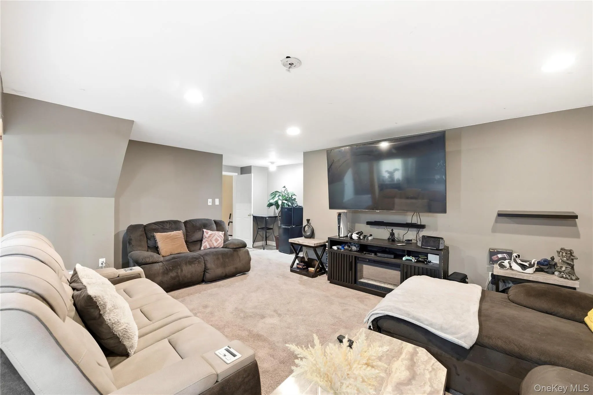 8 Cedardale Loop, Fishkill, NY, 4 Bedrooms Bedrooms, 13 Rooms Rooms,2 BathroomsBathrooms,Residential,For Rent,Cedardale,0,1005688 8 Cedardale Loop, Fishkill, NY, 4 Bedrooms Bedrooms, 13 Rooms Rooms,2 BathroomsBathrooms,Residential,For Rent,Cedardale,0,1005688
