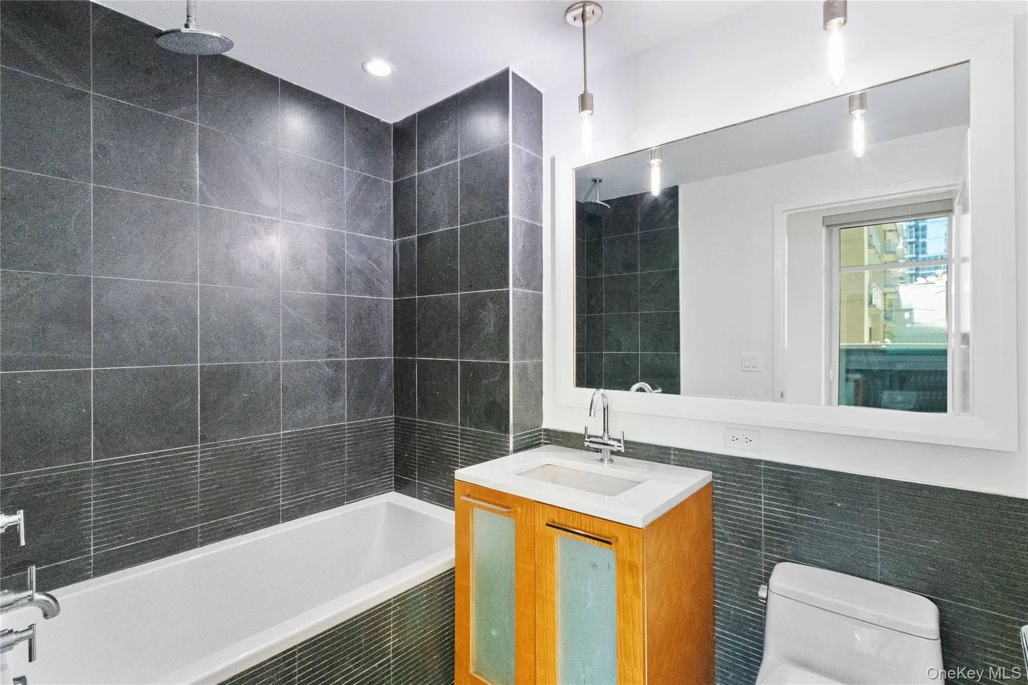 24-15 Queens Plaza, New York, NY, 2 Bedrooms Bedrooms, 5 Rooms Rooms,2 BathroomsBathrooms,Residential Lease,For Rent,Queens,0,1005690 24-15 Queens Plaza, New York, NY, 2 Bedrooms Bedrooms, 5 Rooms Rooms,2 BathroomsBathrooms,Residential Lease,For Rent,Queens,0,1005690