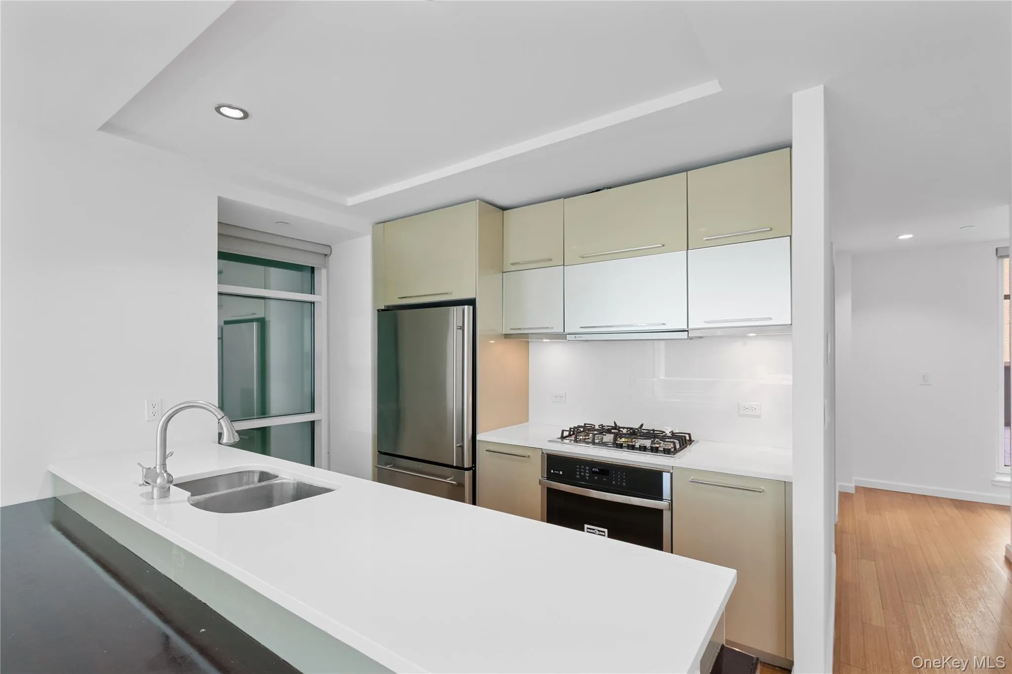 24-15 Queens Plaza, New York, NY, 2 Bedrooms Bedrooms, 5 Rooms Rooms,2 BathroomsBathrooms,Residential Lease,For Rent,Queens,0,1005690 24-15 Queens Plaza, New York, NY, 2 Bedrooms Bedrooms, 5 Rooms Rooms,2 BathroomsBathrooms,Residential Lease,For Rent,Queens,0,1005690