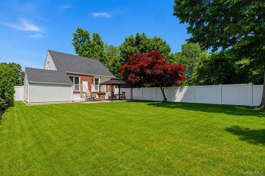 27 Alice Court, Hempstead, NY, 4 Bedrooms Bedrooms, 10 Rooms Rooms,2 BathroomsBathrooms,Residential,For Rent,Alice,0,1005696 27 Alice Court, Hempstead, NY, 4 Bedrooms Bedrooms, 10 Rooms Rooms,2 BathroomsBathrooms,Residential,For Rent,Alice,0,1005696