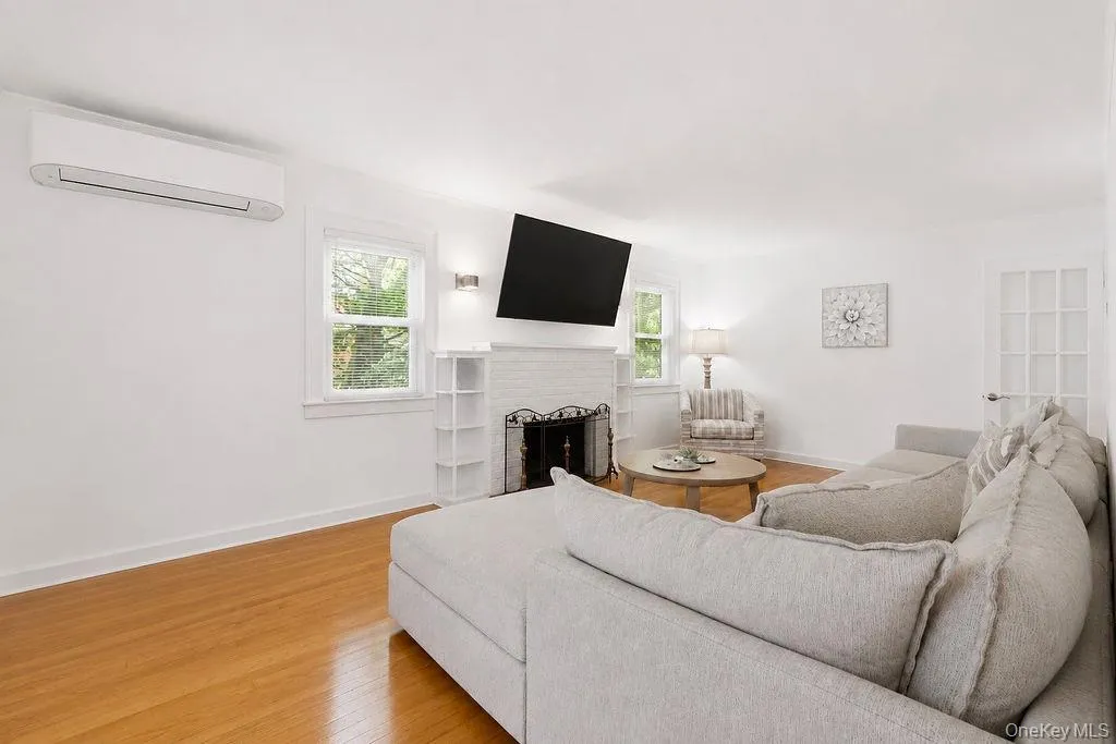 27 Alice Court, Hempstead, NY, 4 Bedrooms Bedrooms, 10 Rooms Rooms,2 BathroomsBathrooms,Residential,For Rent,Alice,0,1005696 27 Alice Court, Hempstead, NY, 4 Bedrooms Bedrooms, 10 Rooms Rooms,2 BathroomsBathrooms,Residential,For Rent,Alice,0,1005696