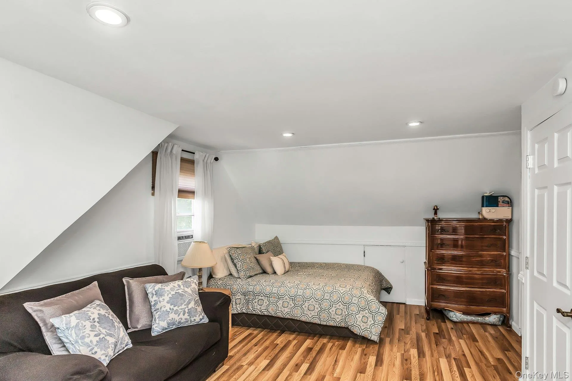 93 Gilroy Avenue, Hempstead, NY, 4 Bedrooms Bedrooms, 9 Rooms Rooms,2 BathroomsBathrooms,Residential,For Rent,Gilroy,0,1005699 93 Gilroy Avenue, Hempstead, NY, 4 Bedrooms Bedrooms, 9 Rooms Rooms,2 BathroomsBathrooms,Residential,For Rent,Gilroy,0,1005699
