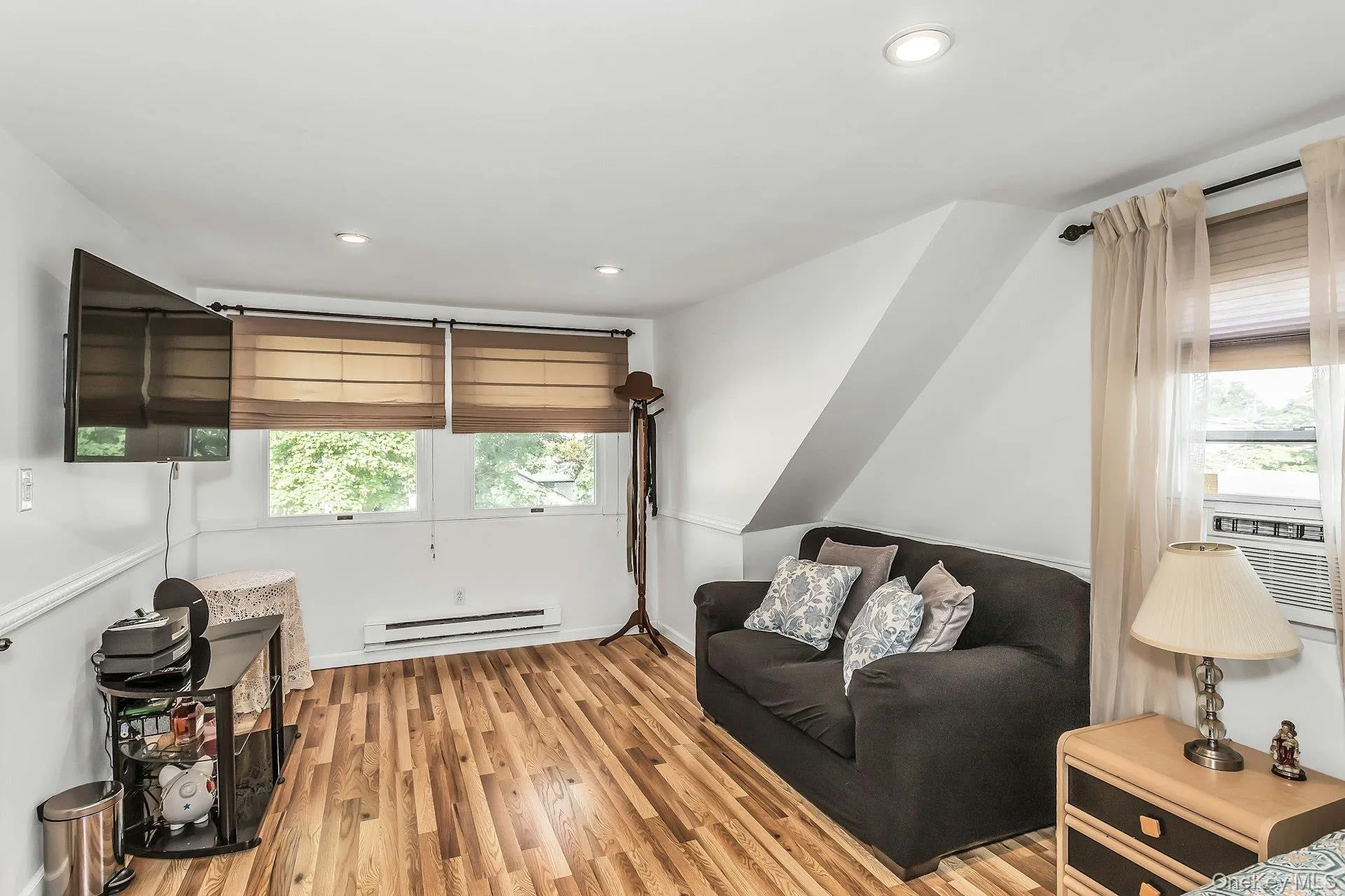 93 Gilroy Avenue, Hempstead, NY, 4 Bedrooms Bedrooms, 9 Rooms Rooms,2 BathroomsBathrooms,Residential,For Rent,Gilroy,0,1005699 93 Gilroy Avenue, Hempstead, NY, 4 Bedrooms Bedrooms, 9 Rooms Rooms,2 BathroomsBathrooms,Residential,For Rent,Gilroy,0,1005699