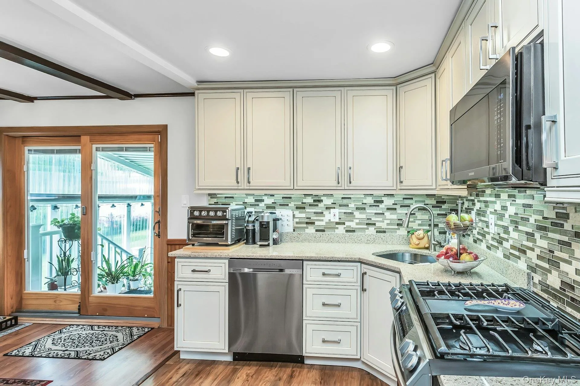 93 Gilroy Avenue, Hempstead, NY, 4 Bedrooms Bedrooms, 9 Rooms Rooms,2 BathroomsBathrooms,Residential,For Rent,Gilroy,0,1005699 93 Gilroy Avenue, Hempstead, NY, 4 Bedrooms Bedrooms, 9 Rooms Rooms,2 BathroomsBathrooms,Residential,For Rent,Gilroy,0,1005699