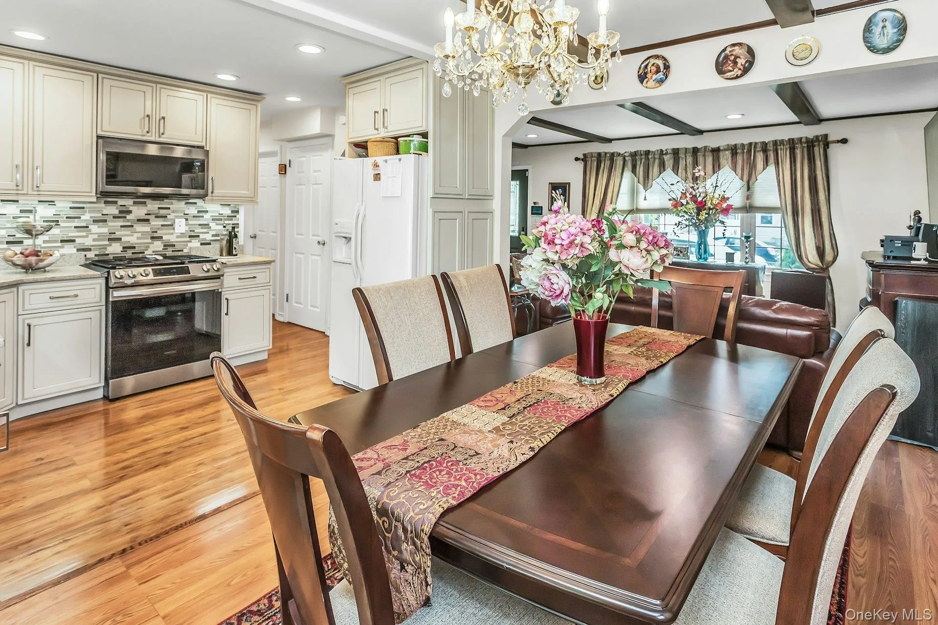 93 Gilroy Avenue, Hempstead, NY, 4 Bedrooms Bedrooms, 9 Rooms Rooms,2 BathroomsBathrooms,Residential,For Rent,Gilroy,0,1005699 93 Gilroy Avenue, Hempstead, NY, 4 Bedrooms Bedrooms, 9 Rooms Rooms,2 BathroomsBathrooms,Residential,For Rent,Gilroy,0,1005699