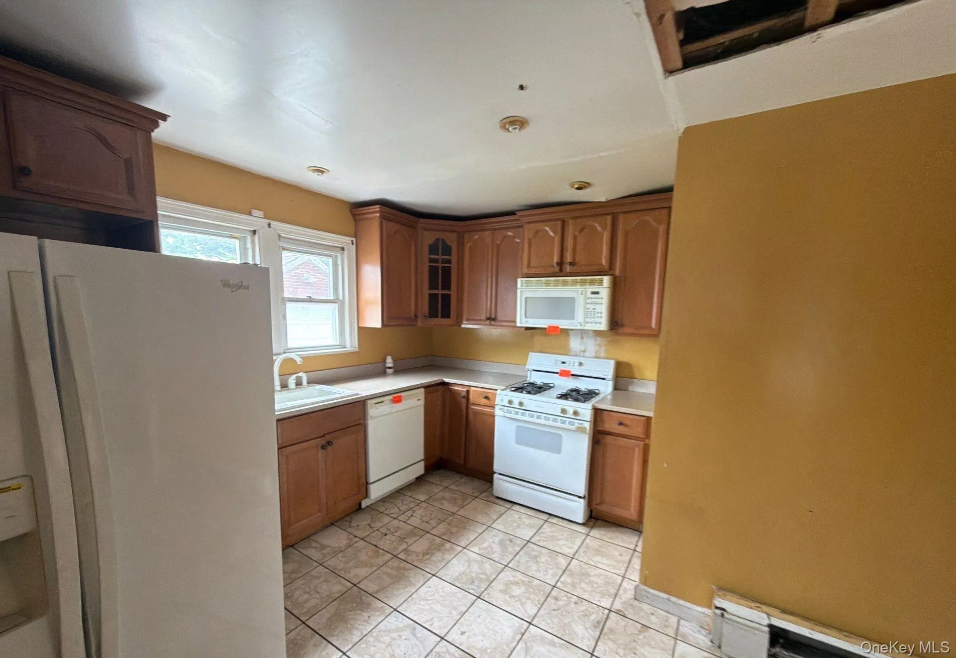 79 Elmwood Avenue, Hempstead, NY, 3 Bedrooms Bedrooms, 7 Rooms Rooms,1 BathroomBathrooms,Residential,For Rent,Elmwood,0,1005703 79 Elmwood Avenue, Hempstead, NY, 3 Bedrooms Bedrooms, 7 Rooms Rooms,1 BathroomBathrooms,Residential,For Rent,Elmwood,0,1005703