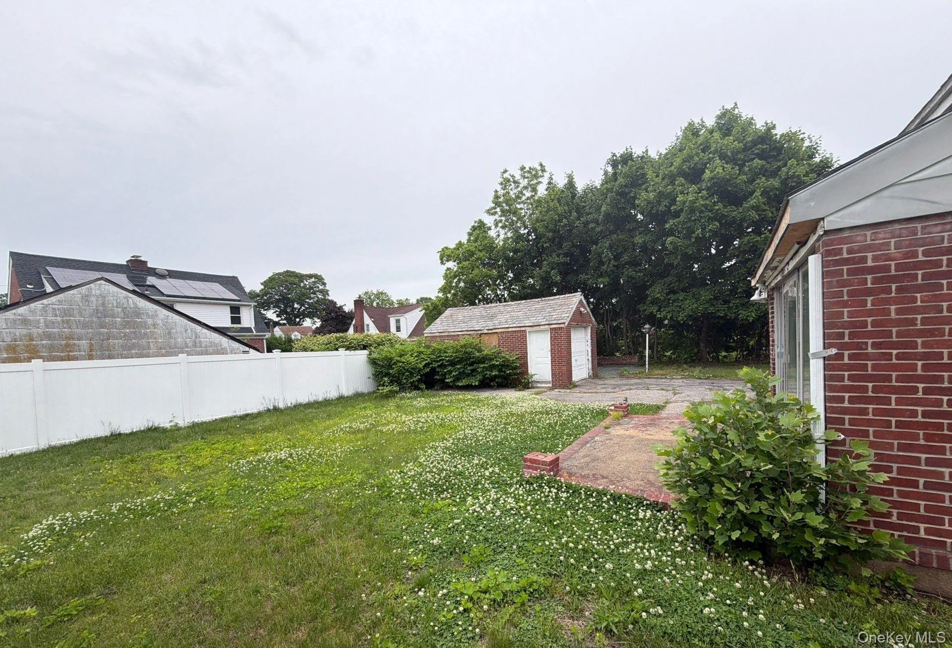 79 Elmwood Avenue, Hempstead, NY, 3 Bedrooms Bedrooms, 7 Rooms Rooms,1 BathroomBathrooms,Residential,For Rent,Elmwood,0,1005703 79 Elmwood Avenue, Hempstead, NY, 3 Bedrooms Bedrooms, 7 Rooms Rooms,1 BathroomBathrooms,Residential,For Rent,Elmwood,0,1005703