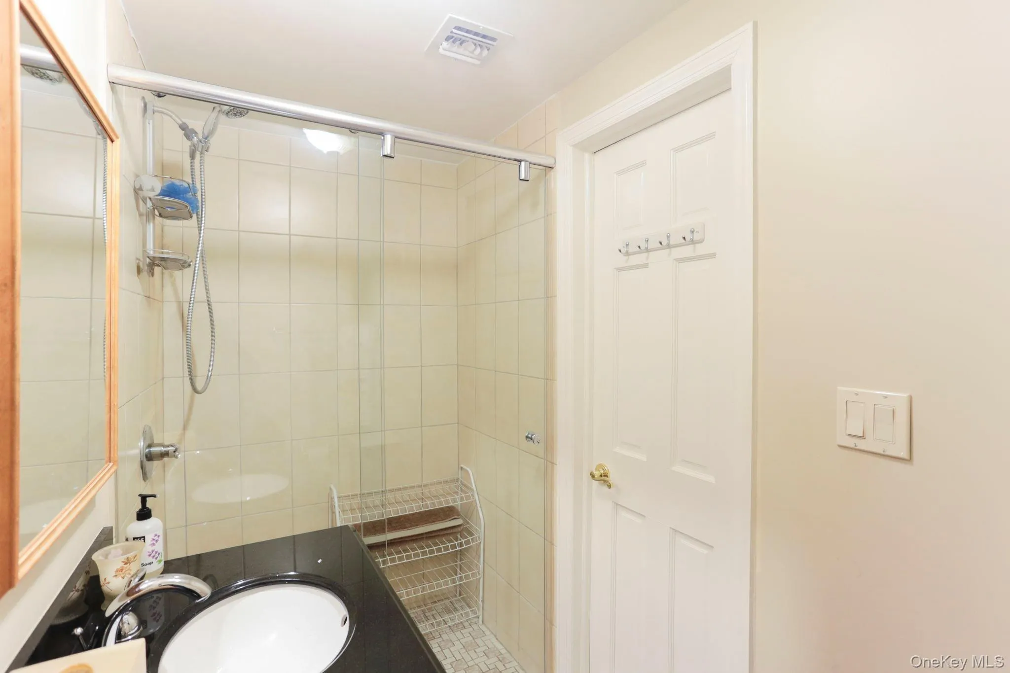 80-49 221st Street, New York, NY, 5 Bedrooms Bedrooms, 16 Rooms Rooms,4 BathroomsBathrooms,Residential,For Rent,221st,0,1005704 80-49 221st Street, New York, NY, 5 Bedrooms Bedrooms, 16 Rooms Rooms,4 BathroomsBathrooms,Residential,For Rent,221st,0,1005704