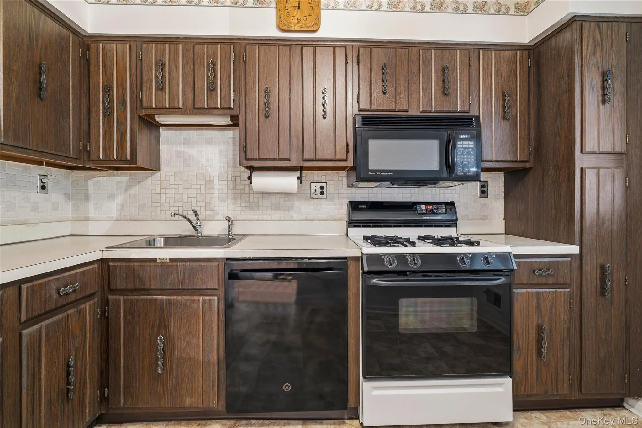 35 Milford Lane, Ramapo, NY, 2 Bedrooms Bedrooms, 5 Rooms Rooms,2 BathroomsBathrooms,Residential,For Rent,Milford,0,1005707 35 Milford Lane, Ramapo, NY, 2 Bedrooms Bedrooms, 5 Rooms Rooms,2 BathroomsBathrooms,Residential,For Rent,Milford,0,1005707