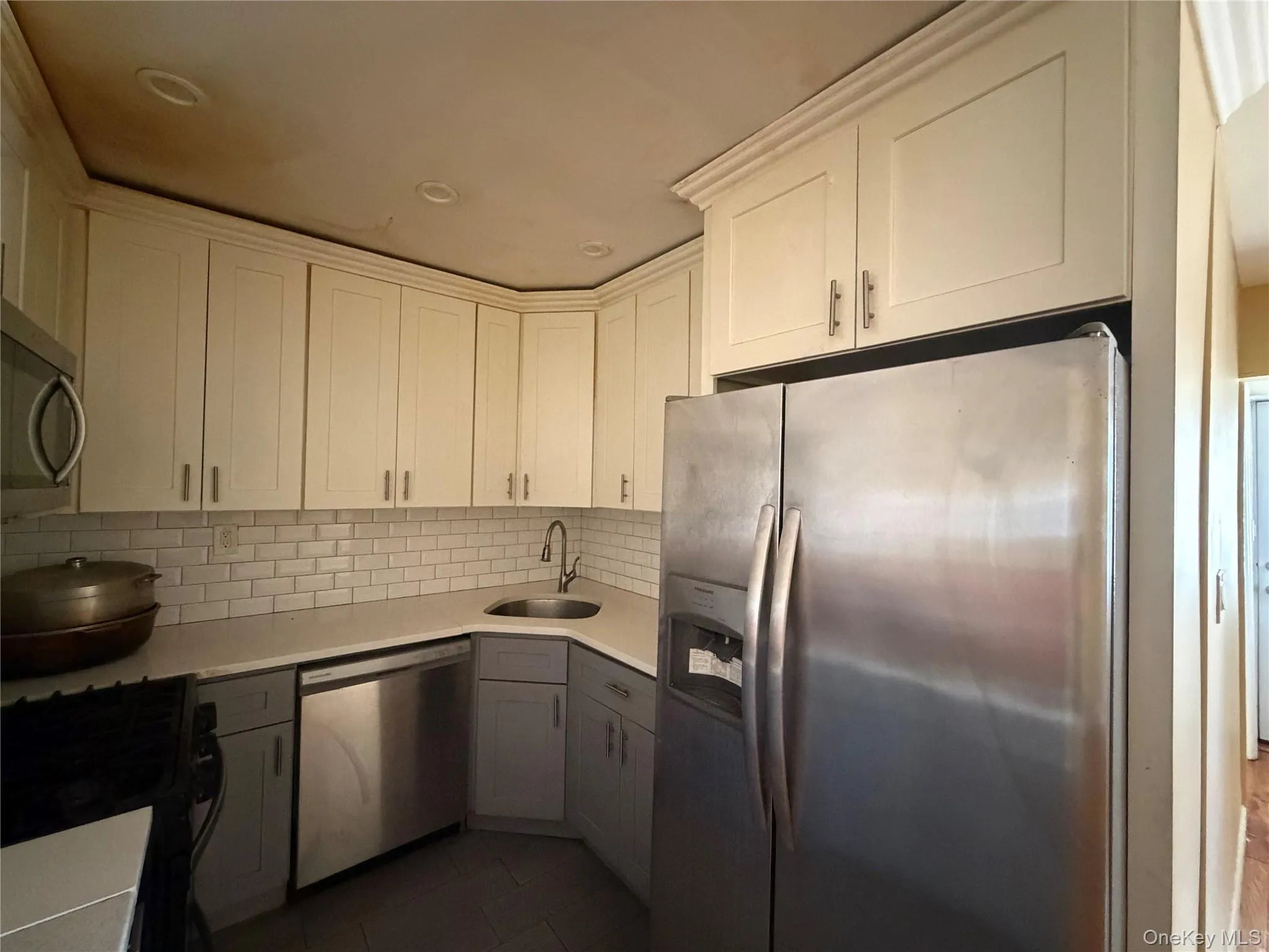 115-20 217th Street, New York, NY, 5 Bedrooms Bedrooms, 9 Rooms Rooms,2 BathroomsBathrooms,Residential,For Rent,217th,0,1005713 115-20 217th Street, New York, NY, 5 Bedrooms Bedrooms, 9 Rooms Rooms,2 BathroomsBathrooms,Residential,For Rent,217th,0,1005713