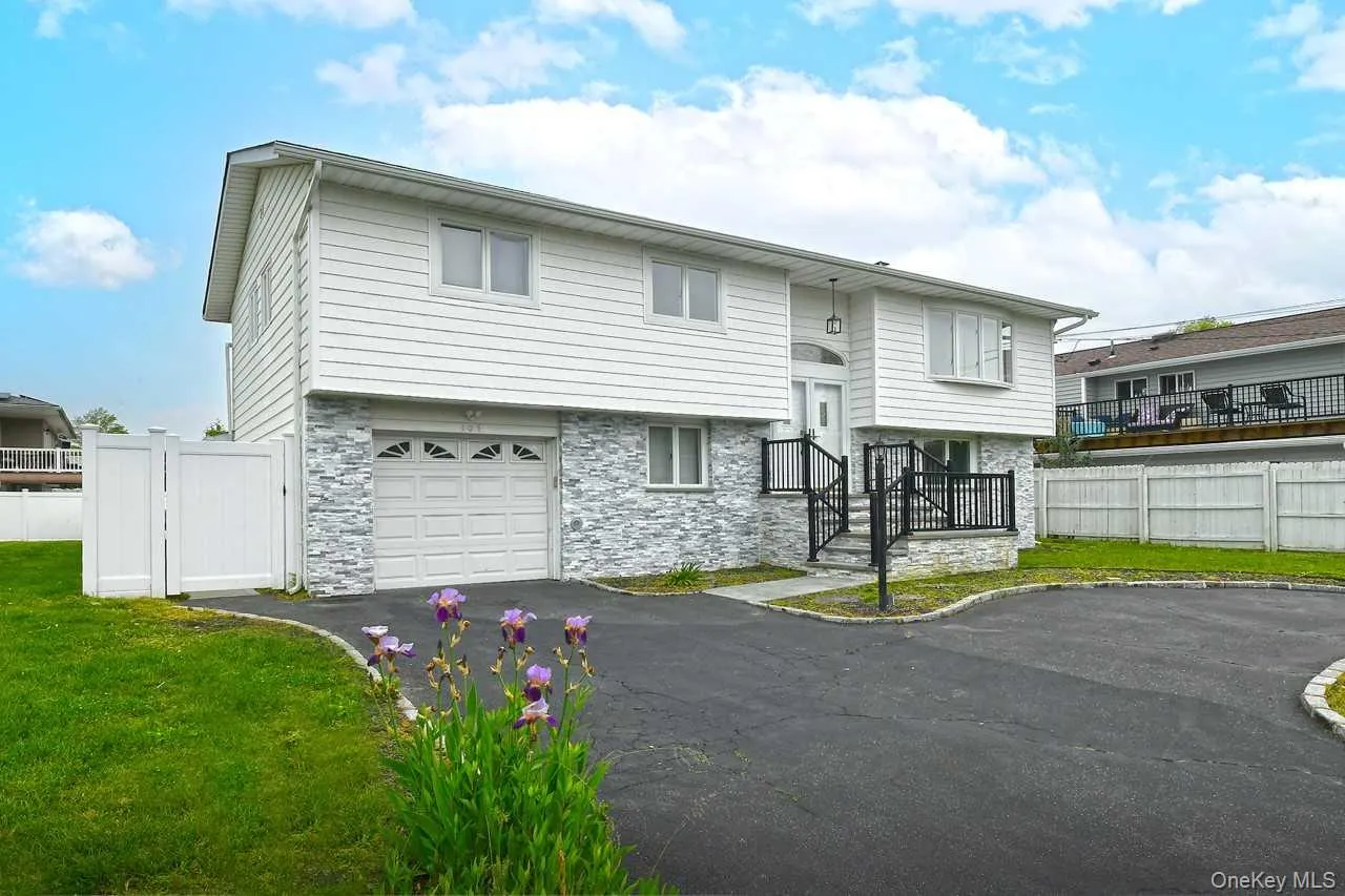 107 Beverly Road, Oyster Bay, NY, 5 Bedrooms Bedrooms, 11 Rooms Rooms,2 BathroomsBathrooms,Residential,For Rent,Beverly,0,1005715 107 Beverly Road, Oyster Bay, NY, 5 Bedrooms Bedrooms, 11 Rooms Rooms,2 BathroomsBathrooms,Residential,For Rent,Beverly,0,1005715
