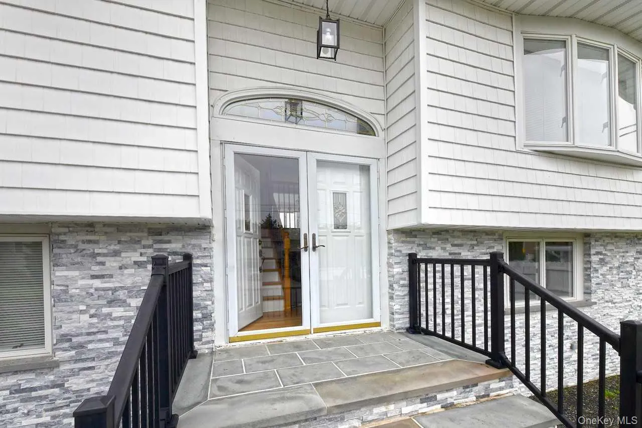 107 Beverly Road, Oyster Bay, NY, 5 Bedrooms Bedrooms, 11 Rooms Rooms,2 BathroomsBathrooms,Residential,For Rent,Beverly,0,1005715 107 Beverly Road, Oyster Bay, NY, 5 Bedrooms Bedrooms, 11 Rooms Rooms,2 BathroomsBathrooms,Residential,For Rent,Beverly,0,1005715