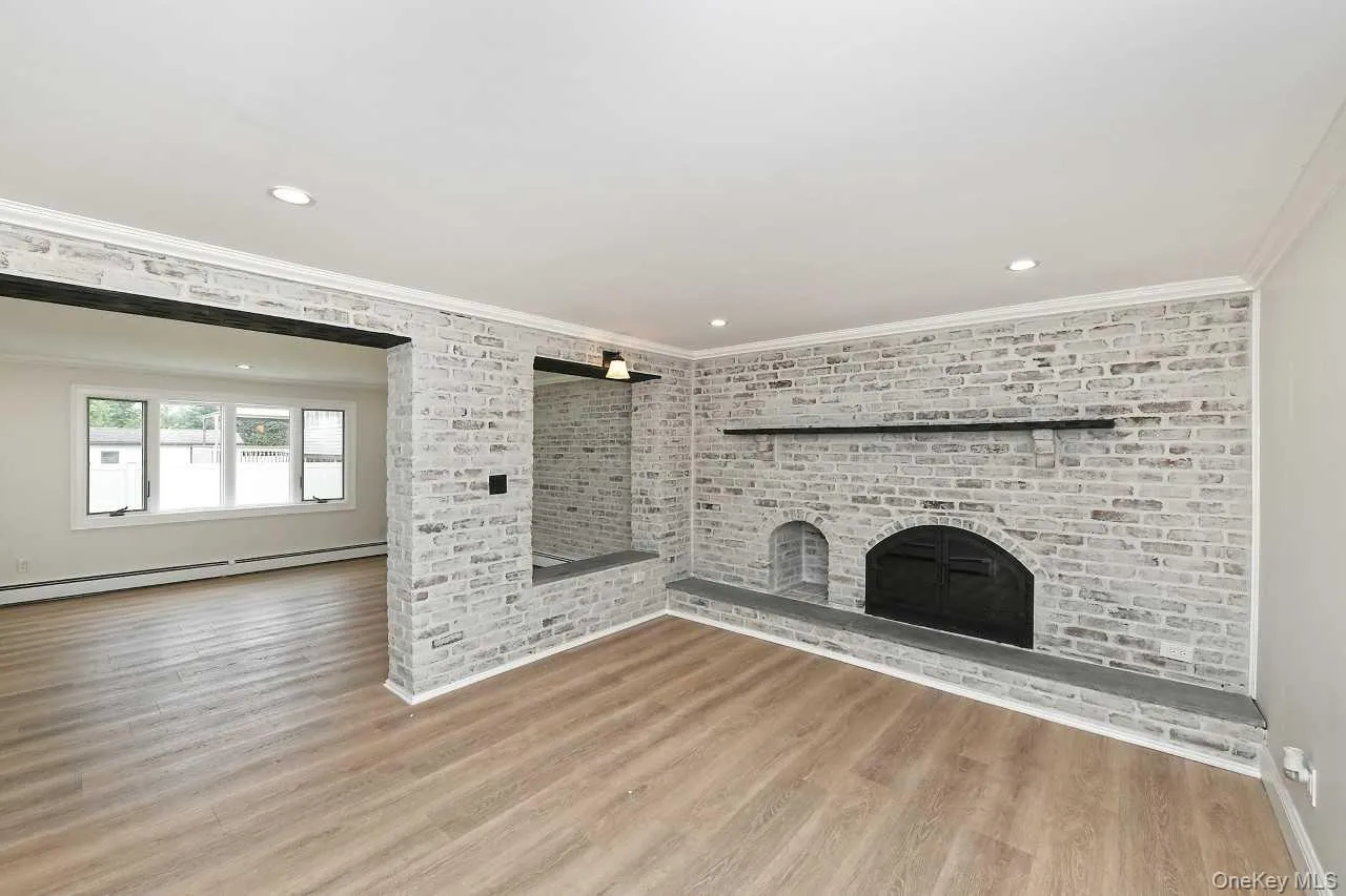 107 Beverly Road, Oyster Bay, NY, 5 Bedrooms Bedrooms, 11 Rooms Rooms,2 BathroomsBathrooms,Residential,For Rent,Beverly,0,1005715 107 Beverly Road, Oyster Bay, NY, 5 Bedrooms Bedrooms, 11 Rooms Rooms,2 BathroomsBathrooms,Residential,For Rent,Beverly,0,1005715