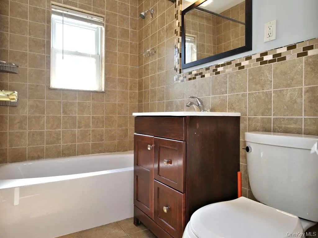 419 Tompkins Avenue, Mamaroneck, NY, 1 Bedroom Bedrooms, 3 Rooms Rooms,1 BathroomBathrooms,Residential Lease,For Rent,Tompkins,0,1005716 419 Tompkins Avenue, Mamaroneck, NY, 1 Bedroom Bedrooms, 3 Rooms Rooms,1 BathroomBathrooms,Residential Lease,For Rent,Tompkins,0,1005716