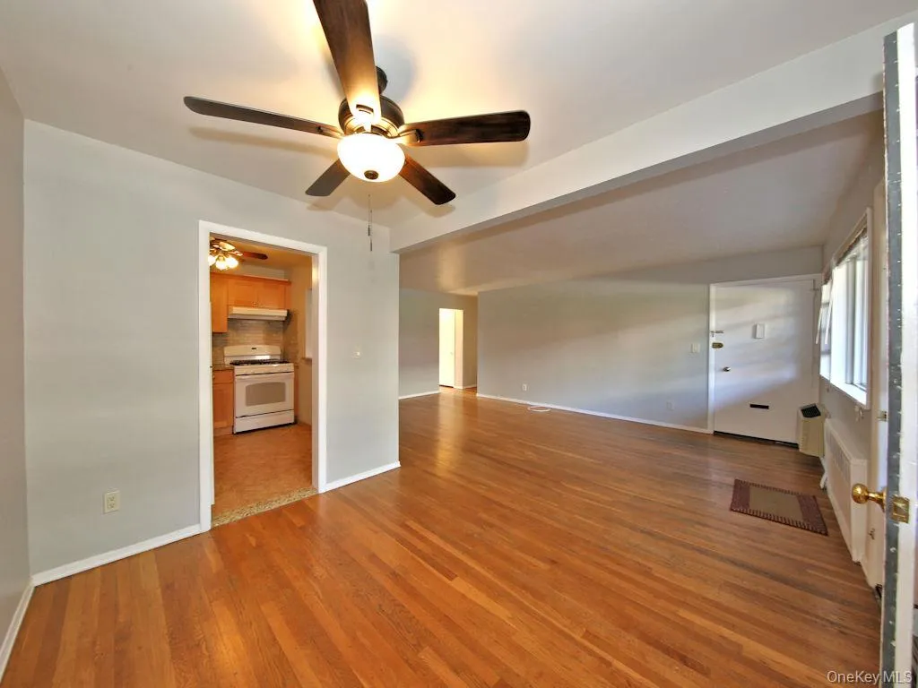 419 Tompkins Avenue, Mamaroneck, NY, 1 Bedroom Bedrooms, 3 Rooms Rooms,1 BathroomBathrooms,Residential Lease,For Rent,Tompkins,0,1005716 419 Tompkins Avenue, Mamaroneck, NY, 1 Bedroom Bedrooms, 3 Rooms Rooms,1 BathroomBathrooms,Residential Lease,For Rent,Tompkins,0,1005716