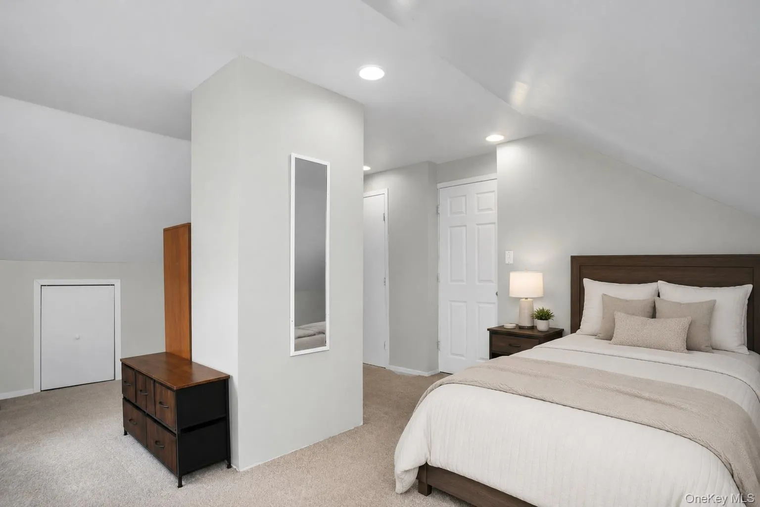 53 Elves Lane, Hempstead, NY, 4 Bedrooms Bedrooms, 6 Rooms Rooms,1 BathroomBathrooms,Residential,For Rent,Elves,0,1005724 53 Elves Lane, Hempstead, NY, 4 Bedrooms Bedrooms, 6 Rooms Rooms,1 BathroomBathrooms,Residential,For Rent,Elves,0,1005724