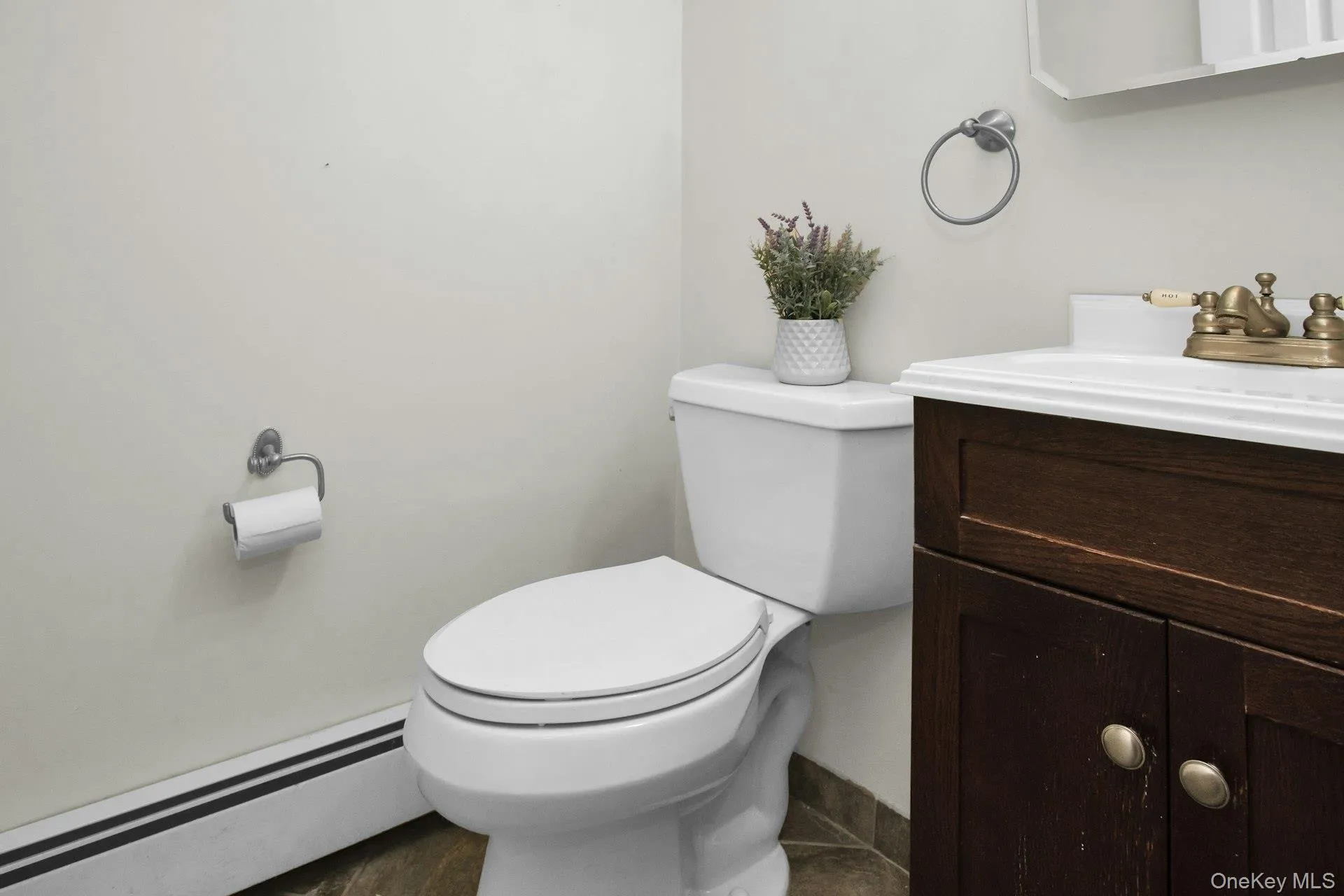 53 Elves Lane, Hempstead, NY, 4 Bedrooms Bedrooms, 6 Rooms Rooms,1 BathroomBathrooms,Residential,For Rent,Elves,0,1005724 53 Elves Lane, Hempstead, NY, 4 Bedrooms Bedrooms, 6 Rooms Rooms,1 BathroomBathrooms,Residential,For Rent,Elves,0,1005724