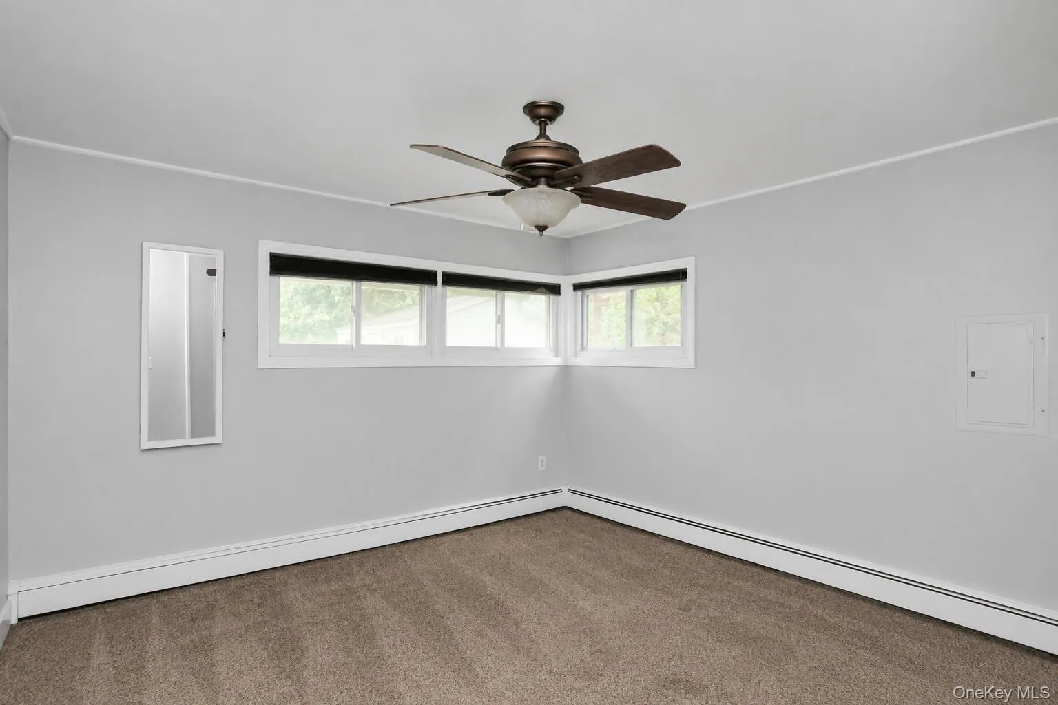 53 Elves Lane, Hempstead, NY, 4 Bedrooms Bedrooms, 6 Rooms Rooms,1 BathroomBathrooms,Residential,For Rent,Elves,0,1005724 53 Elves Lane, Hempstead, NY, 4 Bedrooms Bedrooms, 6 Rooms Rooms,1 BathroomBathrooms,Residential,For Rent,Elves,0,1005724