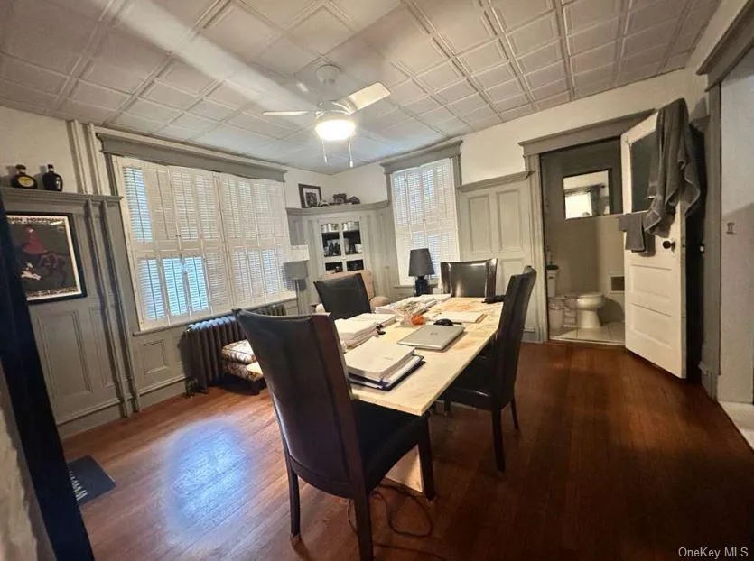 32 Herbert Avenue, North Hempstead, NY, 3 Bedrooms Bedrooms, 6 Rooms Rooms,2 BathroomsBathrooms,Residential Lease,For Rent,Herbert,0,1005736 32 Herbert Avenue, North Hempstead, NY, 3 Bedrooms Bedrooms, 6 Rooms Rooms,2 BathroomsBathrooms,Residential Lease,For Rent,Herbert,0,1005736