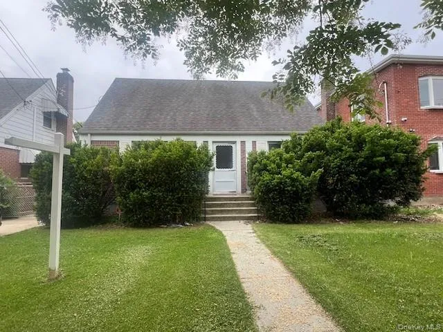 7608 269th Street, New York, NY, 3 Bedrooms Bedrooms, 5 Rooms Rooms,2 BathroomsBathrooms,Residential Lease,For Rent,269th,0,1005743 7608 269th Street, New York, NY, 3 Bedrooms Bedrooms, 5 Rooms Rooms,2 BathroomsBathrooms,Residential Lease,For Rent,269th,0,1005743