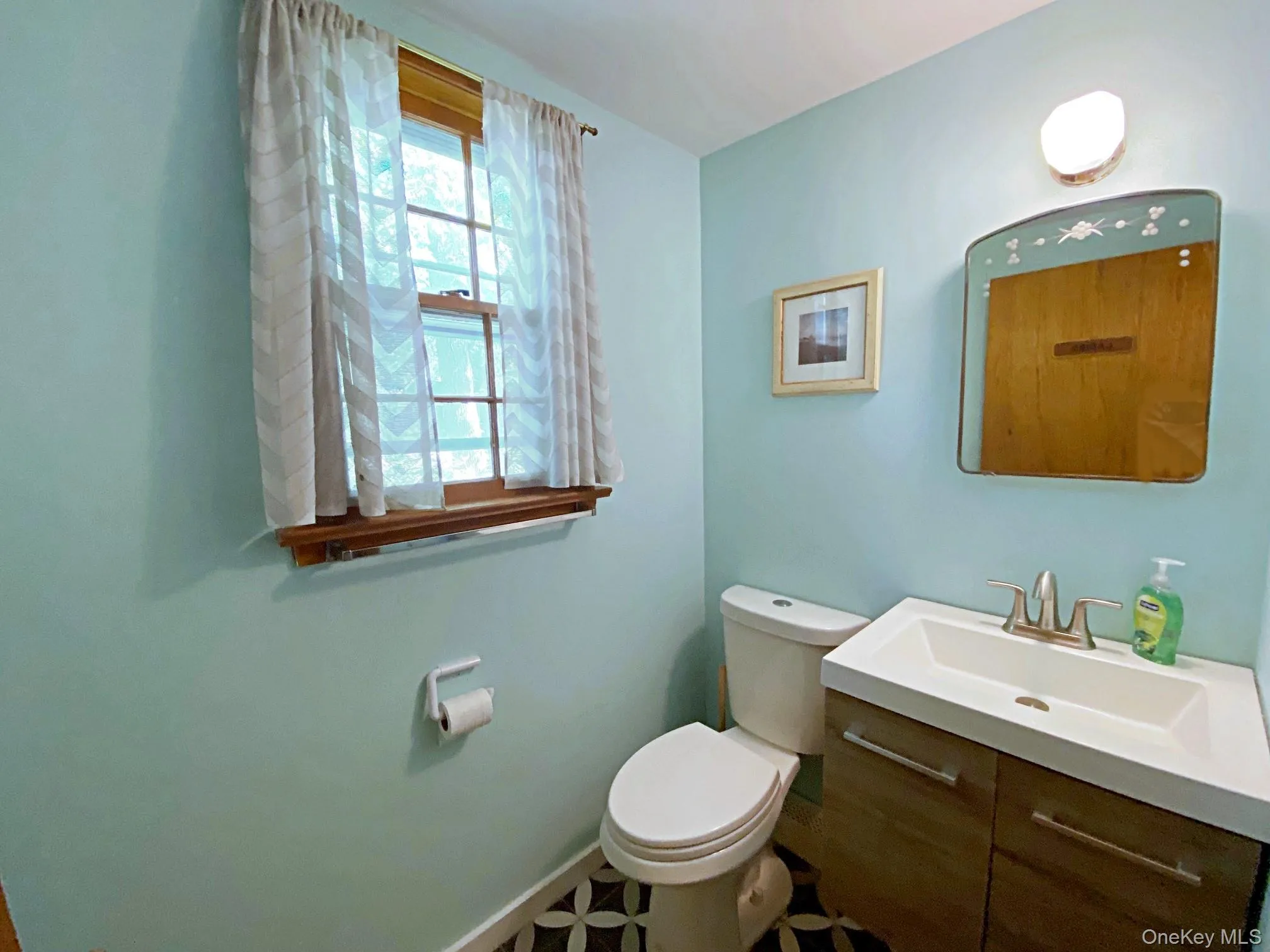 1st floor 1/2 bath 1st floor 1/2 bath