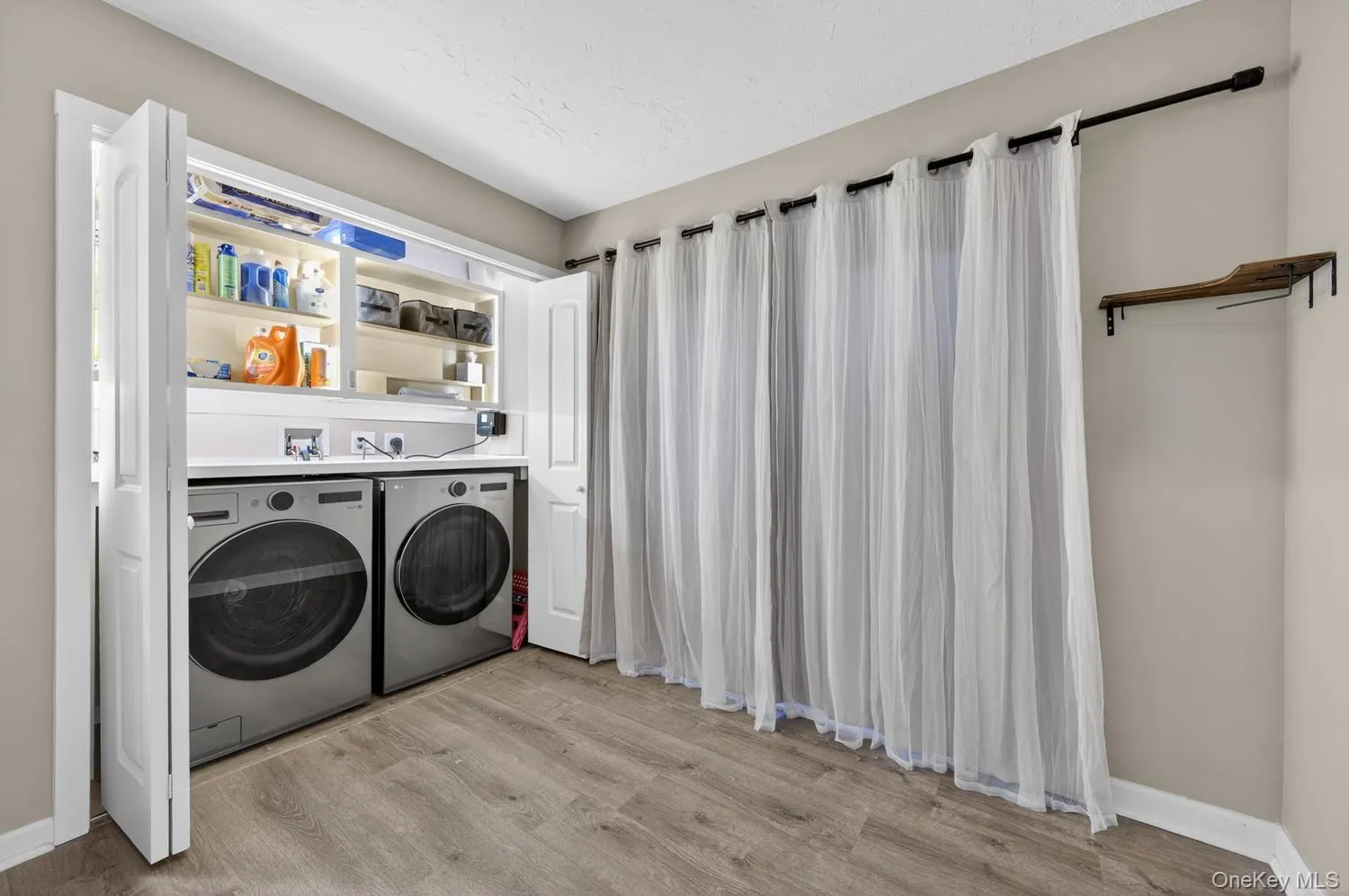 1438 Harding Street, Hempstead, NY, 3 Bedrooms Bedrooms, 7 Rooms Rooms,2 BathroomsBathrooms,Residential,For Rent,Harding,0,1005751 1438 Harding Street, Hempstead, NY, 3 Bedrooms Bedrooms, 7 Rooms Rooms,2 BathroomsBathrooms,Residential,For Rent,Harding,0,1005751