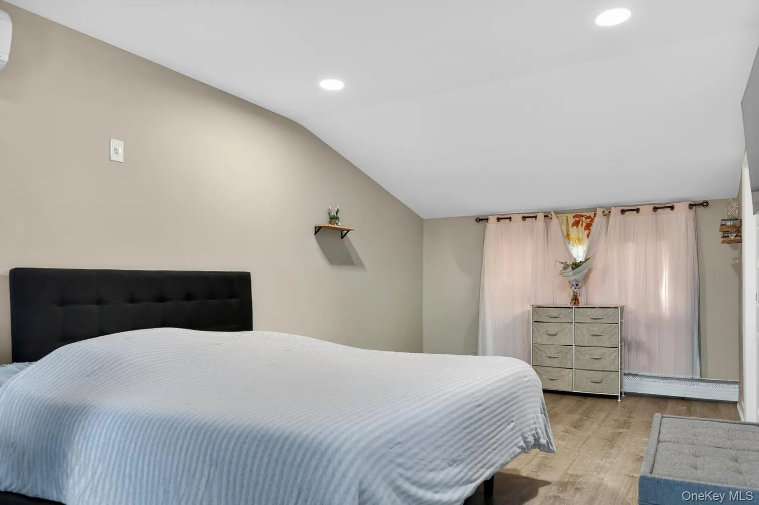 1438 Harding Street, Hempstead, NY, 3 Bedrooms Bedrooms, 7 Rooms Rooms,2 BathroomsBathrooms,Residential,For Rent,Harding,0,1005751 1438 Harding Street, Hempstead, NY, 3 Bedrooms Bedrooms, 7 Rooms Rooms,2 BathroomsBathrooms,Residential,For Rent,Harding,0,1005751