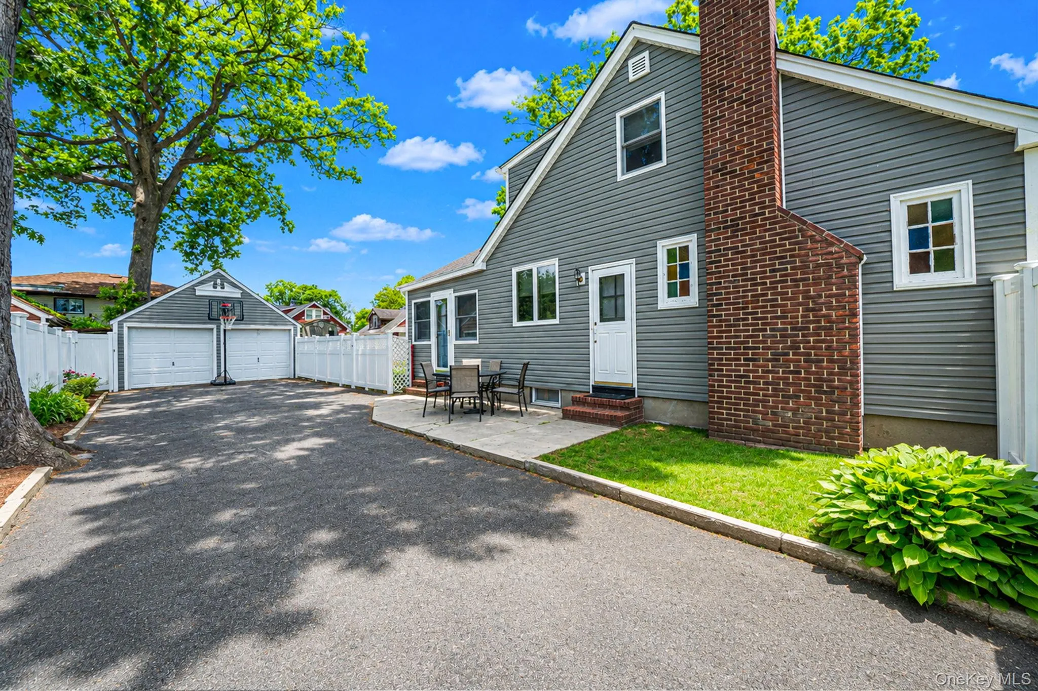 1905 Park Avenue, Hempstead, NY, 3 Bedrooms Bedrooms, 12 Rooms Rooms,3 BathroomsBathrooms,Residential,For Rent,Park,0,1005752 1905 Park Avenue, Hempstead, NY, 3 Bedrooms Bedrooms, 12 Rooms Rooms,3 BathroomsBathrooms,Residential,For Rent,Park,0,1005752