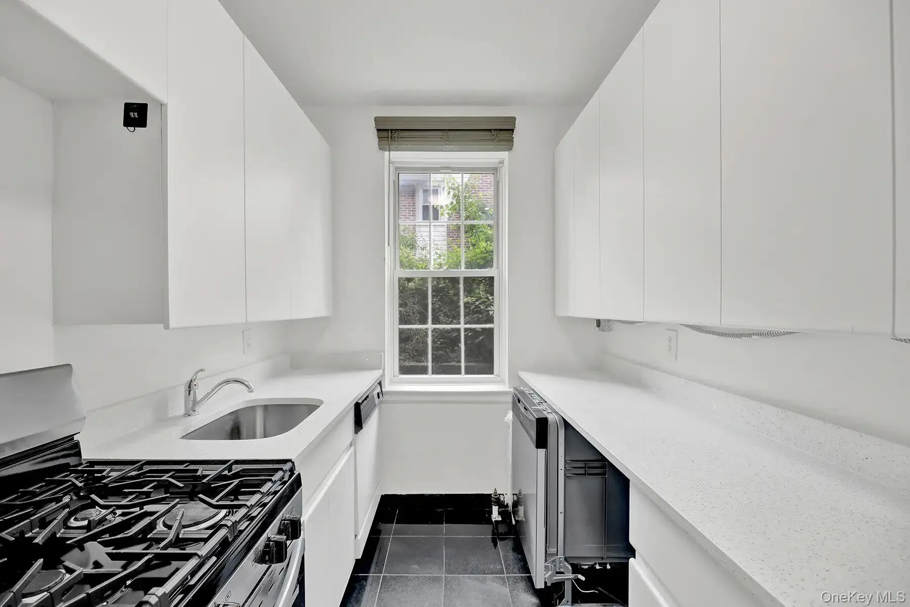 1 Ash place, North Hempstead, NY, 1 Bedroom Bedrooms, 2 Rooms Rooms,1 BathroomBathrooms,Residential Lease,For Rent,Ash place,0,1005753 1 Ash place, North Hempstead, NY, 1 Bedroom Bedrooms, 2 Rooms Rooms,1 BathroomBathrooms,Residential Lease,For Rent,Ash place,0,1005753