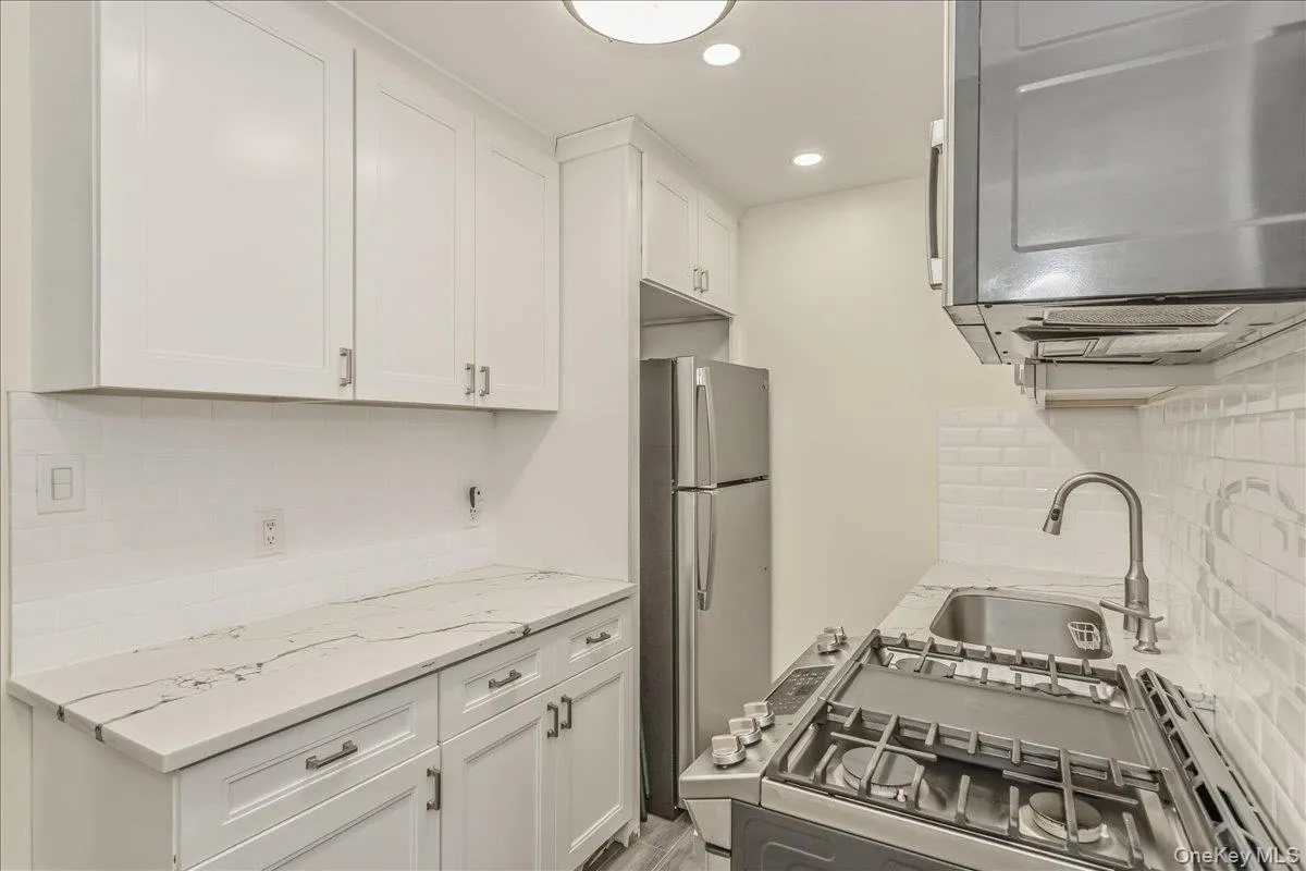 105-38 63rd Drive, New York, NY, 1 Bedroom Bedrooms, 4 Rooms Rooms,1 BathroomBathrooms,Residential,For Rent,63rd,0,1005758 105-38 63rd Drive, New York, NY, 1 Bedroom Bedrooms, 4 Rooms Rooms,1 BathroomBathrooms,Residential,For Rent,63rd,0,1005758