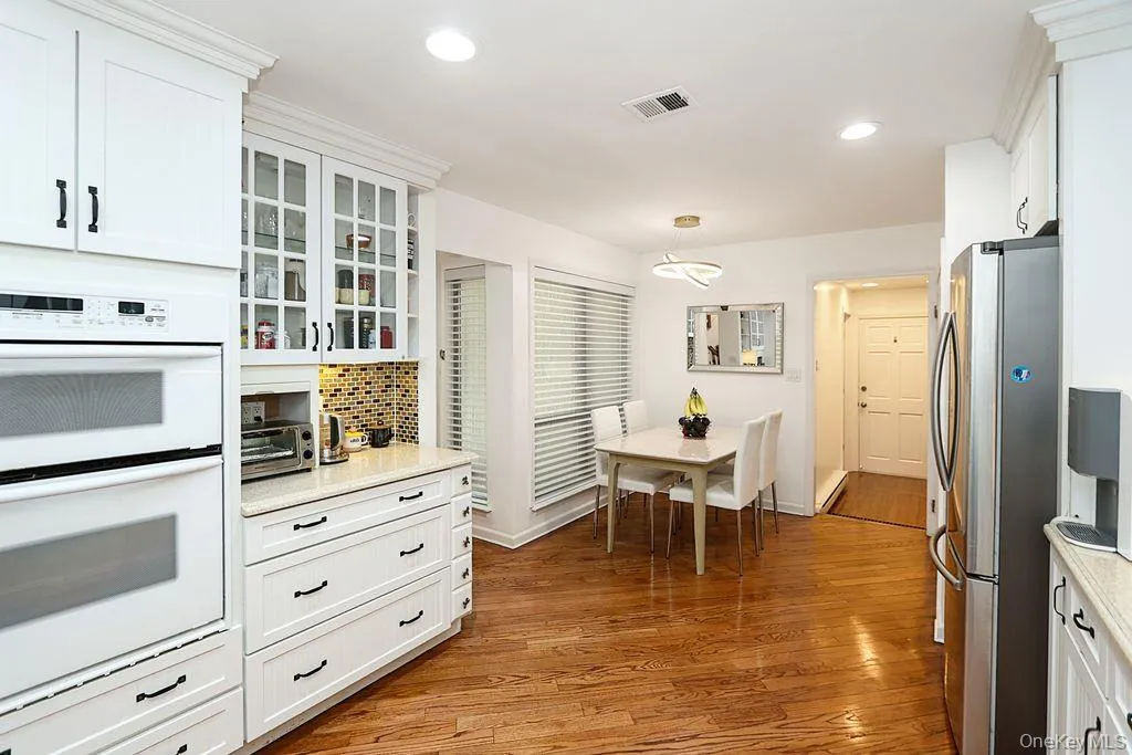 81 Estate Drive, Oyster Bay, NY, 4 Bedrooms Bedrooms, 8 Rooms Rooms,2 BathroomsBathrooms,Residential,For Rent,Estate,0,1005764 81 Estate Drive, Oyster Bay, NY, 4 Bedrooms Bedrooms, 8 Rooms Rooms,2 BathroomsBathrooms,Residential,For Rent,Estate,0,1005764