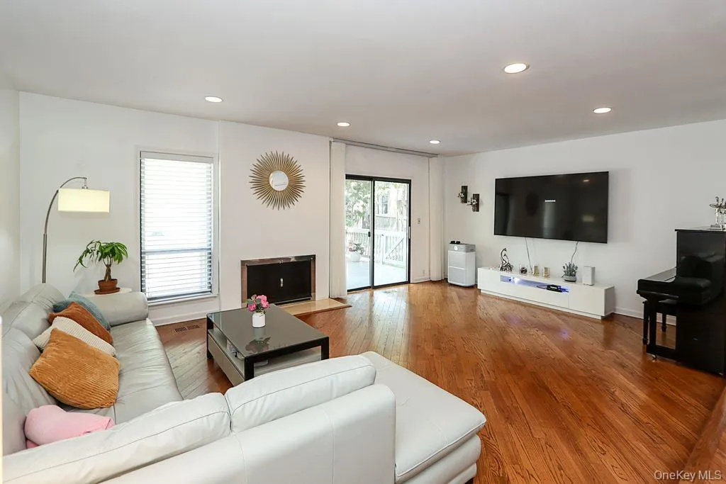 81 Estate Drive, Oyster Bay, NY, 4 Bedrooms Bedrooms, 8 Rooms Rooms,2 BathroomsBathrooms,Residential,For Rent,Estate,0,1005764 81 Estate Drive, Oyster Bay, NY, 4 Bedrooms Bedrooms, 8 Rooms Rooms,2 BathroomsBathrooms,Residential,For Rent,Estate,0,1005764