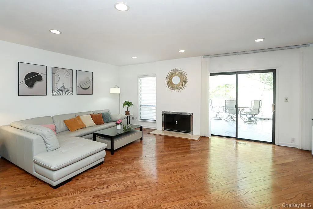 81 Estate Drive, Oyster Bay, NY, 4 Bedrooms Bedrooms, 8 Rooms Rooms,2 BathroomsBathrooms,Residential,For Rent,Estate,0,1005764 81 Estate Drive, Oyster Bay, NY, 4 Bedrooms Bedrooms, 8 Rooms Rooms,2 BathroomsBathrooms,Residential,For Rent,Estate,0,1005764