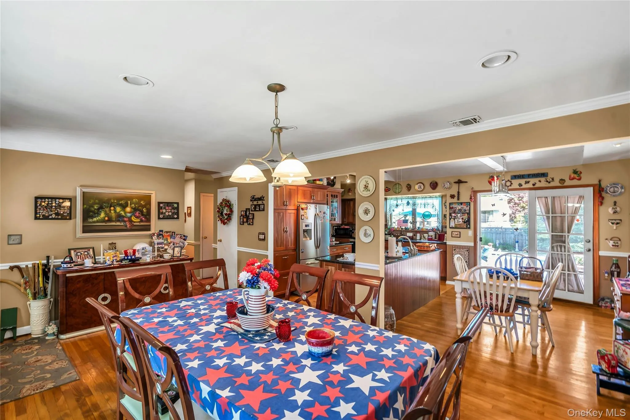 25 Del Place, Smithtown, NY, 4 Bedrooms Bedrooms, 8 Rooms Rooms,2 BathroomsBathrooms,Residential,For Rent,Del,0,1005767 25 Del Place, Smithtown, NY, 4 Bedrooms Bedrooms, 8 Rooms Rooms,2 BathroomsBathrooms,Residential,For Rent,Del,0,1005767