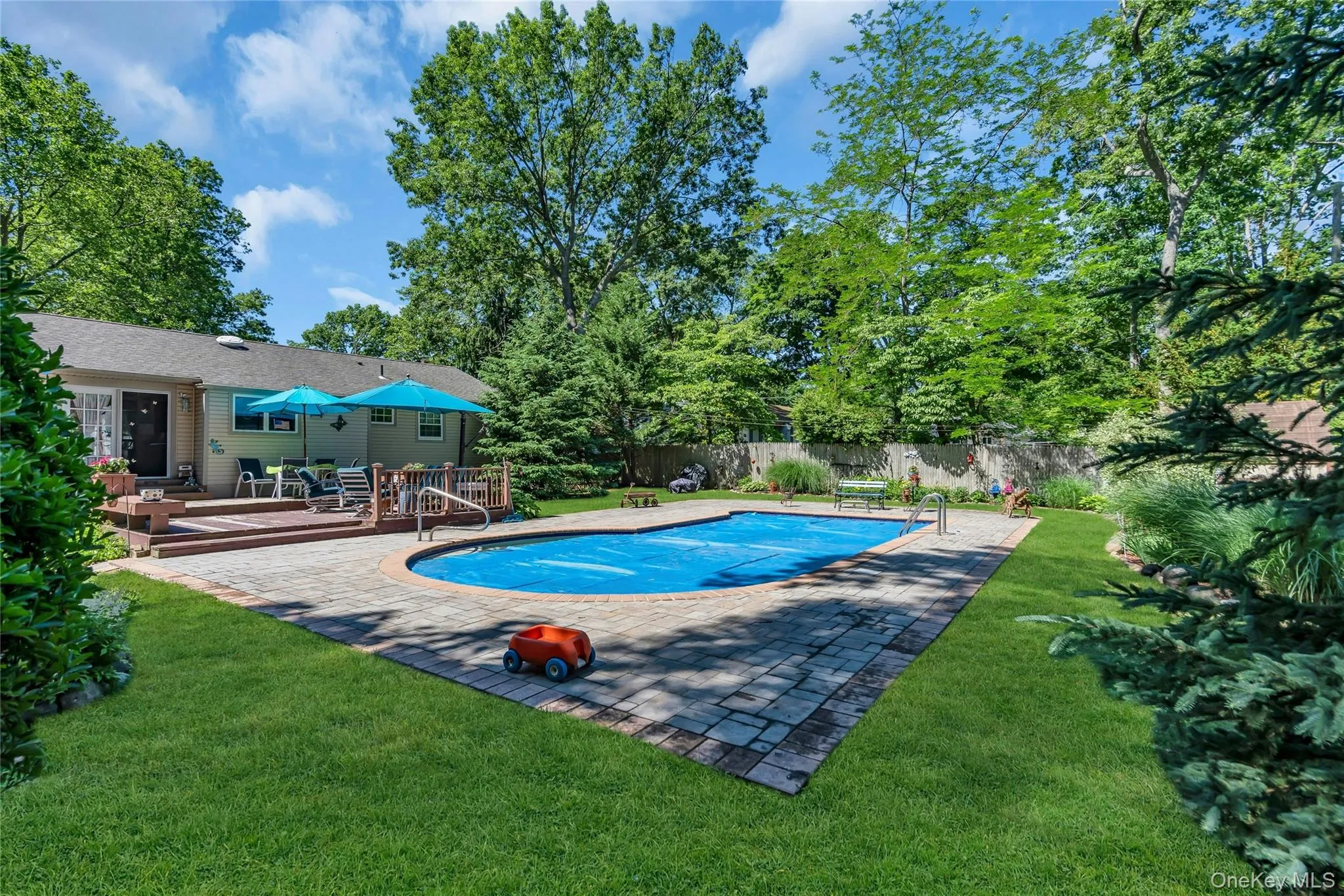 25 Del Place, Smithtown, NY, 4 Bedrooms Bedrooms, 8 Rooms Rooms,2 BathroomsBathrooms,Residential,For Rent,Del,0,1005767 25 Del Place, Smithtown, NY, 4 Bedrooms Bedrooms, 8 Rooms Rooms,2 BathroomsBathrooms,Residential,For Rent,Del,0,1005767