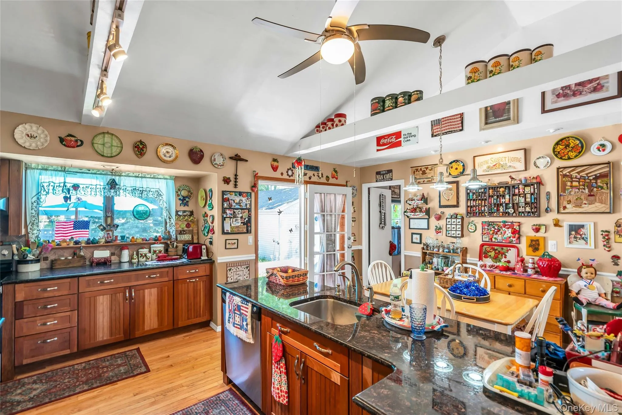 25 Del Place, Smithtown, NY, 4 Bedrooms Bedrooms, 8 Rooms Rooms,2 BathroomsBathrooms,Residential,For Rent,Del,0,1005767 25 Del Place, Smithtown, NY, 4 Bedrooms Bedrooms, 8 Rooms Rooms,2 BathroomsBathrooms,Residential,For Rent,Del,0,1005767
