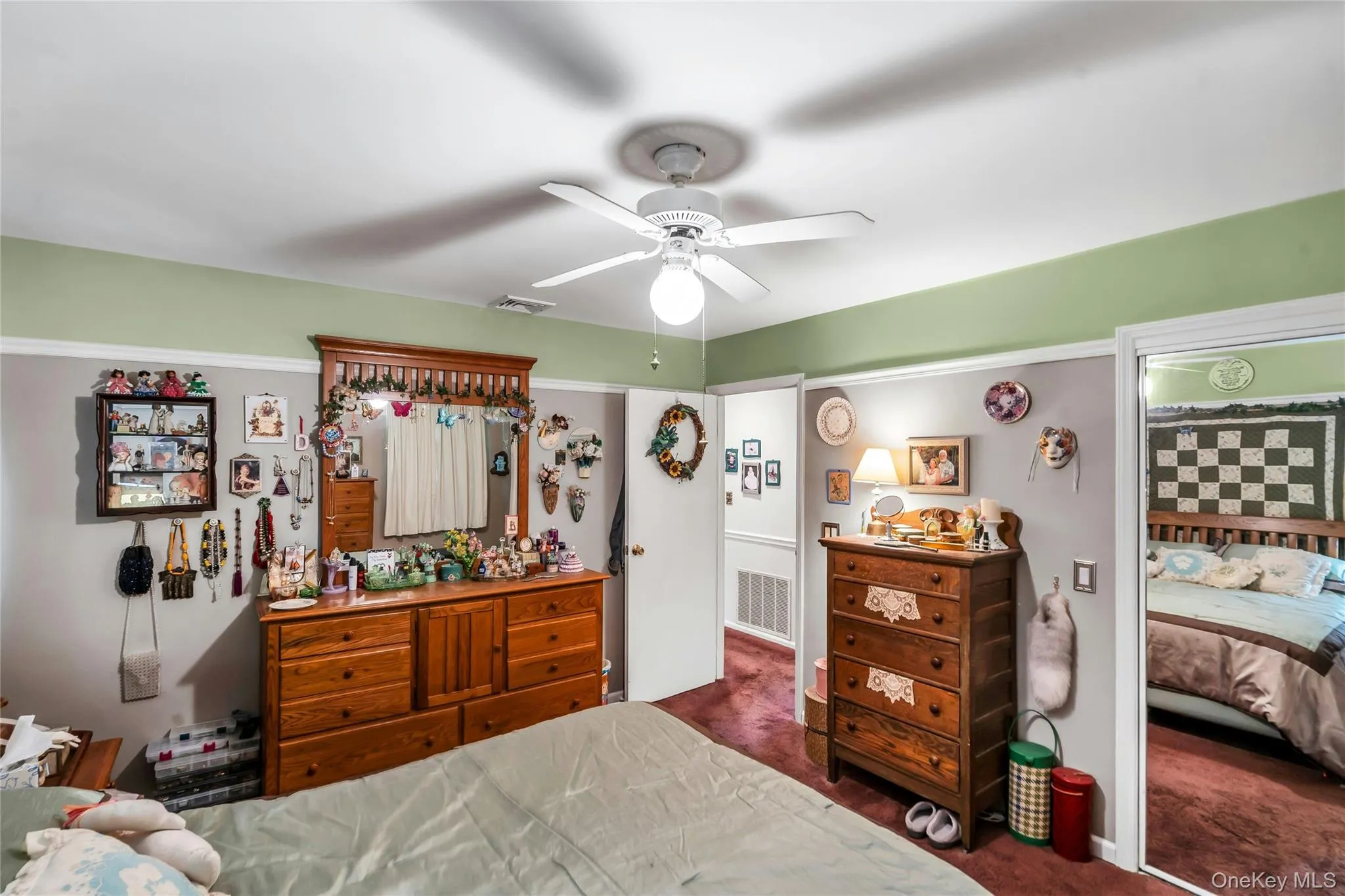 25 Del Place, Smithtown, NY, 4 Bedrooms Bedrooms, 8 Rooms Rooms,2 BathroomsBathrooms,Residential,For Rent,Del,0,1005767 25 Del Place, Smithtown, NY, 4 Bedrooms Bedrooms, 8 Rooms Rooms,2 BathroomsBathrooms,Residential,For Rent,Del,0,1005767