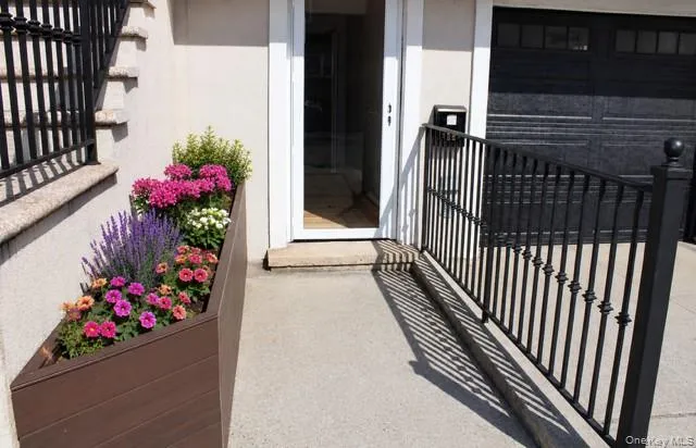 3157 Waterbury Avenue, New York, NY, 3 Bedrooms Bedrooms, 5 Rooms Rooms,2 BathroomsBathrooms,Residential Lease,For Rent,Waterbury,0,1005777 3157 Waterbury Avenue, New York, NY, 3 Bedrooms Bedrooms, 5 Rooms Rooms,2 BathroomsBathrooms,Residential Lease,For Rent,Waterbury,0,1005777