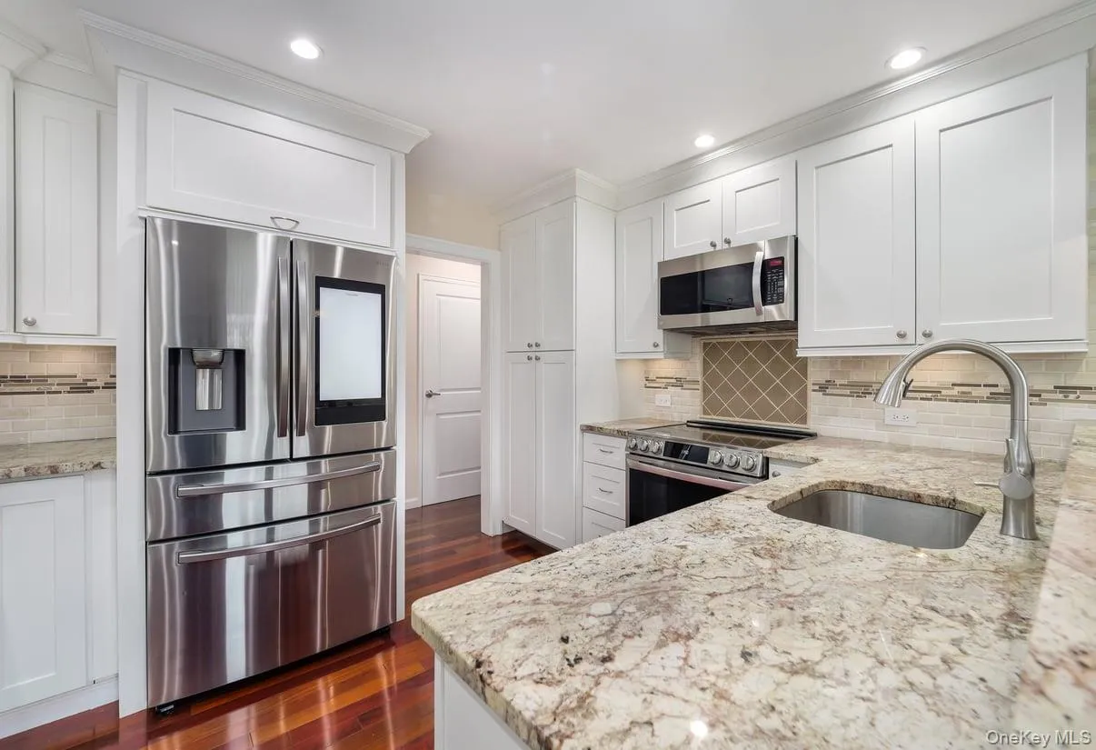 404 Sierra Vista Lane, Clarkstown, NY, 2 Bedrooms Bedrooms, 5 Rooms Rooms,1 BathroomBathrooms,Residential,For Rent,Sierra Vista,0,1005781 404 Sierra Vista Lane, Clarkstown, NY, 2 Bedrooms Bedrooms, 5 Rooms Rooms,1 BathroomBathrooms,Residential,For Rent,Sierra Vista,0,1005781