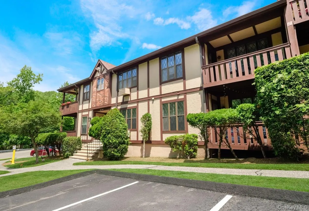 404 Sierra Vista Lane, Clarkstown, NY, 2 Bedrooms Bedrooms, 5 Rooms Rooms,1 BathroomBathrooms,Residential,For Rent,Sierra Vista,0,1005781 404 Sierra Vista Lane, Clarkstown, NY, 2 Bedrooms Bedrooms, 5 Rooms Rooms,1 BathroomBathrooms,Residential,For Rent,Sierra Vista,0,1005781