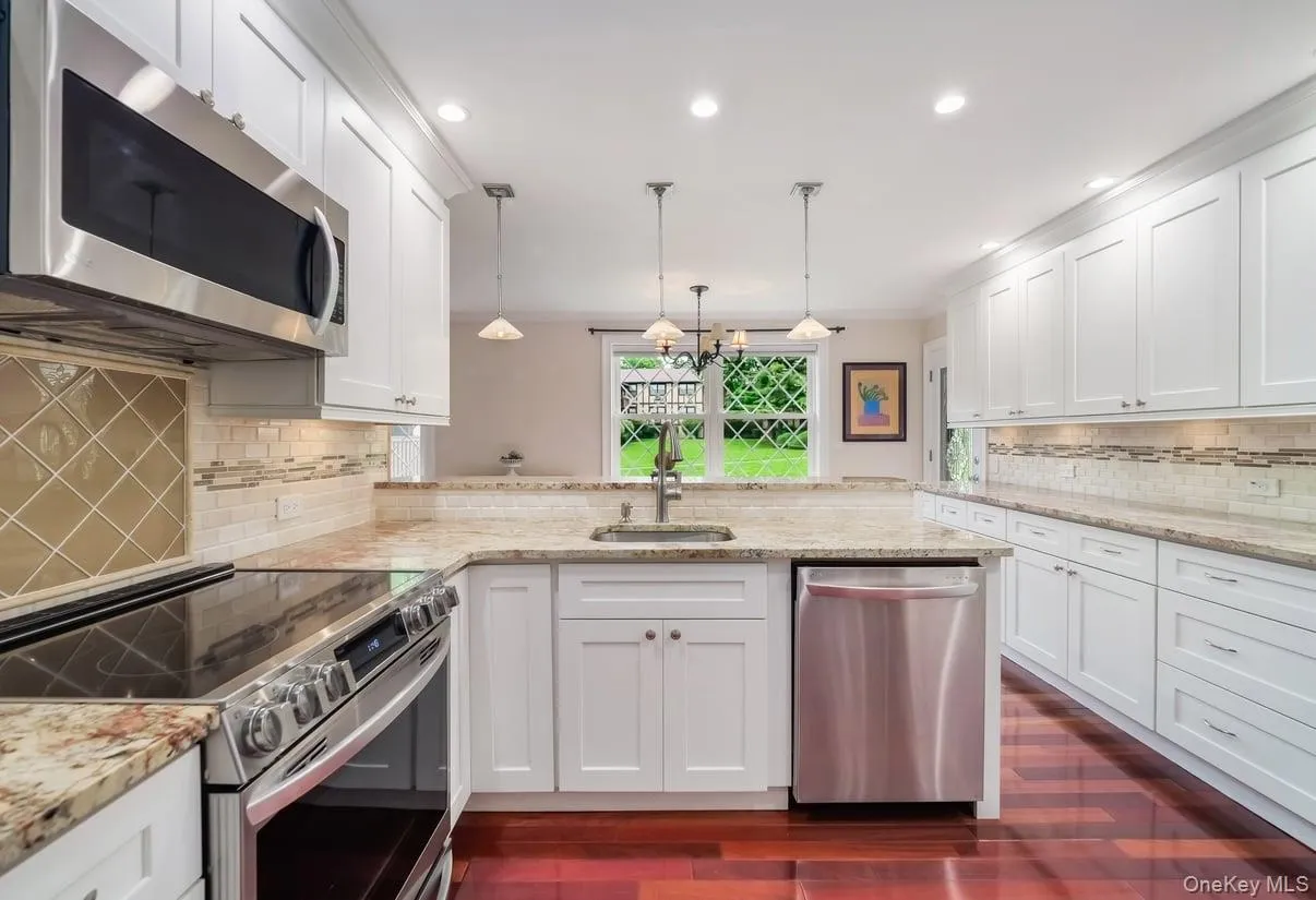 404 Sierra Vista Lane, Clarkstown, NY, 2 Bedrooms Bedrooms, 5 Rooms Rooms,1 BathroomBathrooms,Residential,For Rent,Sierra Vista,0,1005781 404 Sierra Vista Lane, Clarkstown, NY, 2 Bedrooms Bedrooms, 5 Rooms Rooms,1 BathroomBathrooms,Residential,For Rent,Sierra Vista,0,1005781